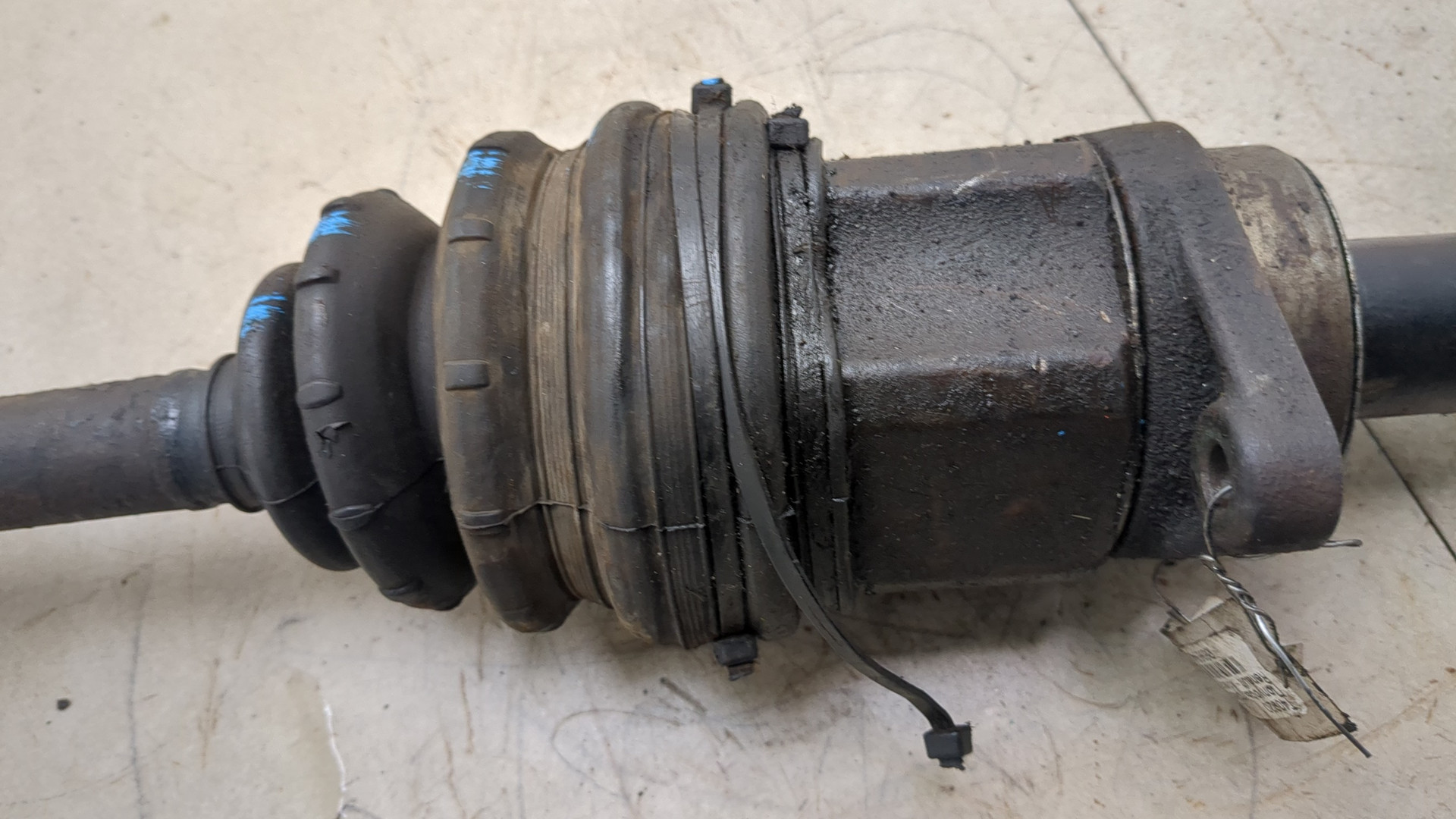 Полуось передняя правая