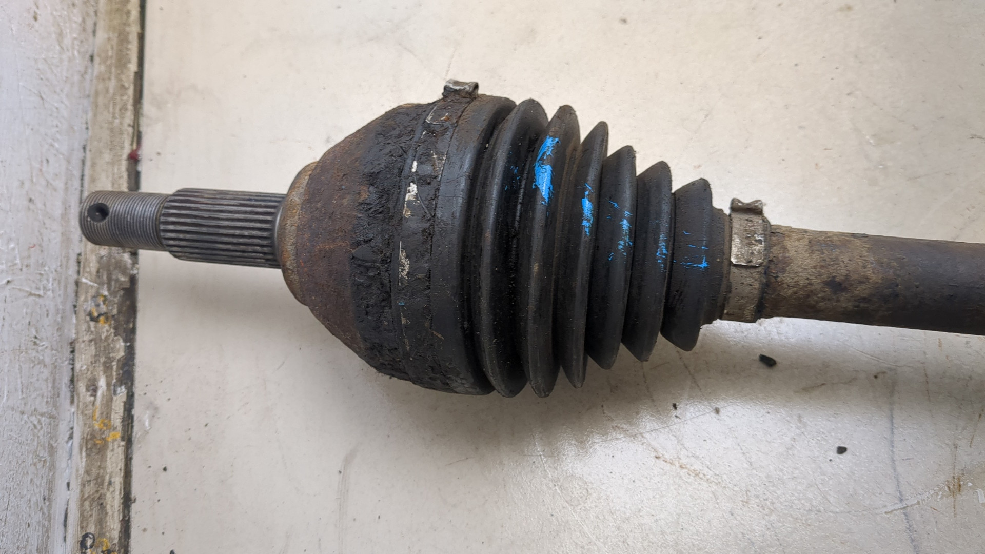 Полуось передняя правая