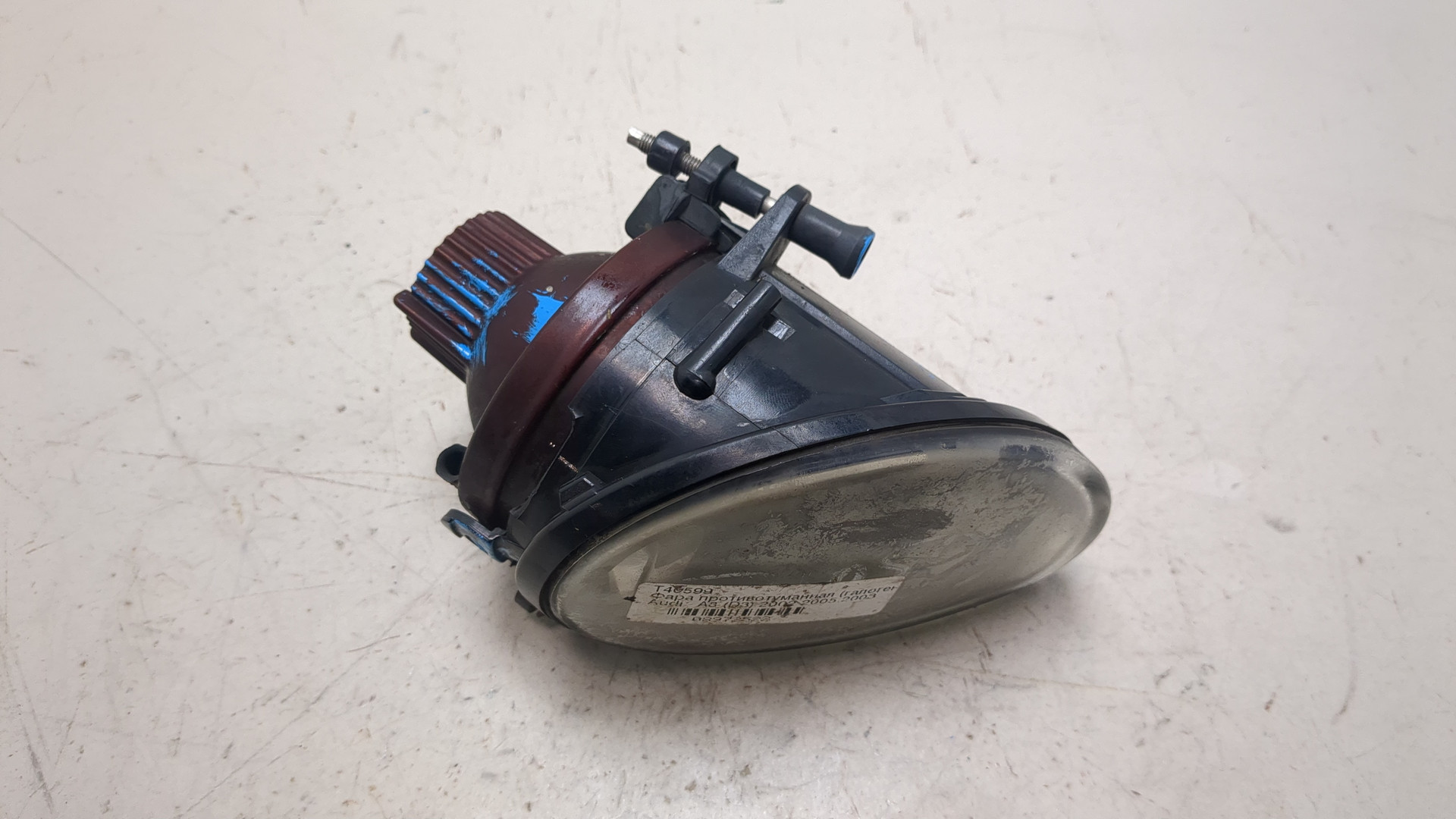 Фара противотуманная правая