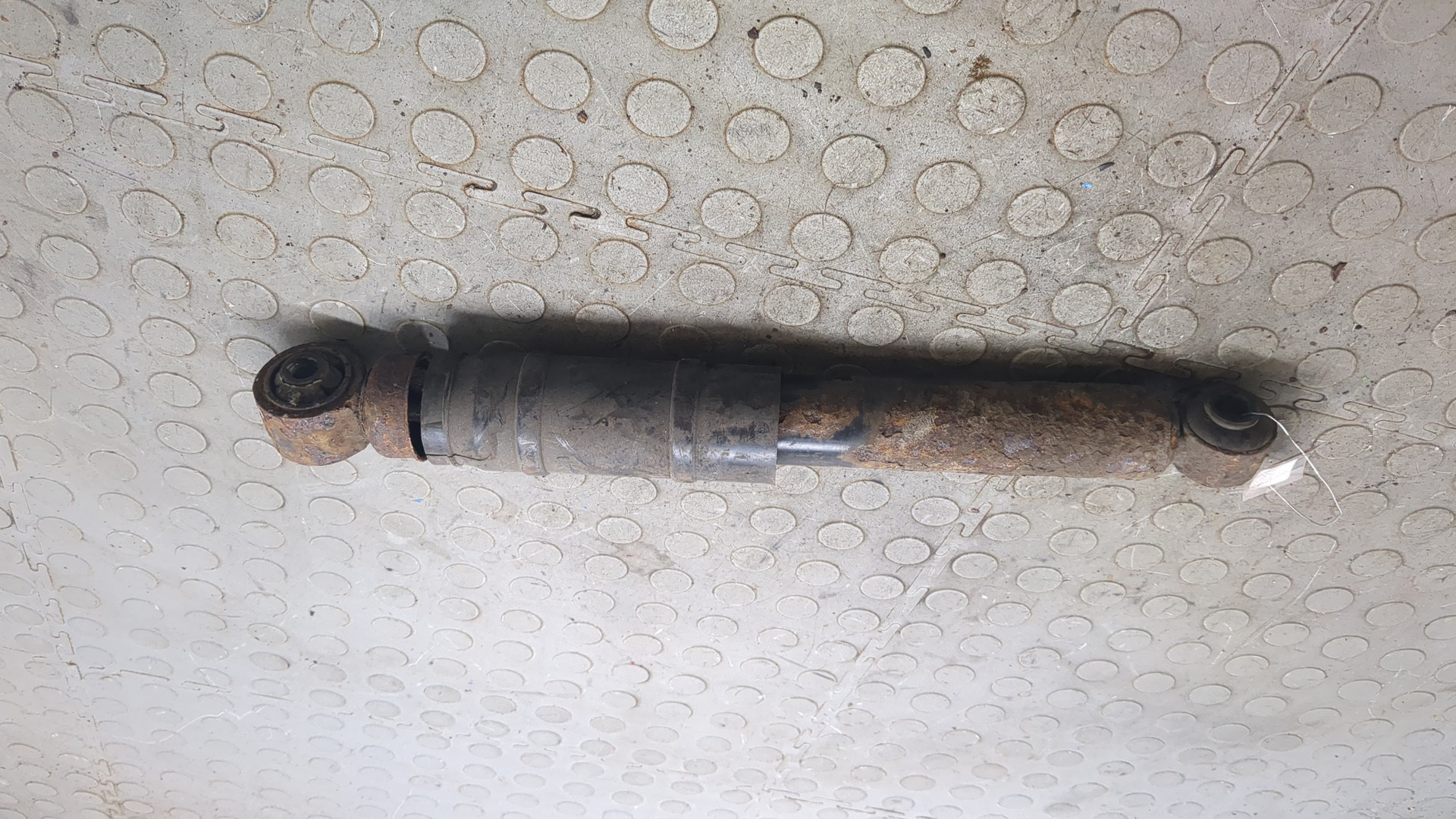 Амортизатор задний (стойка)