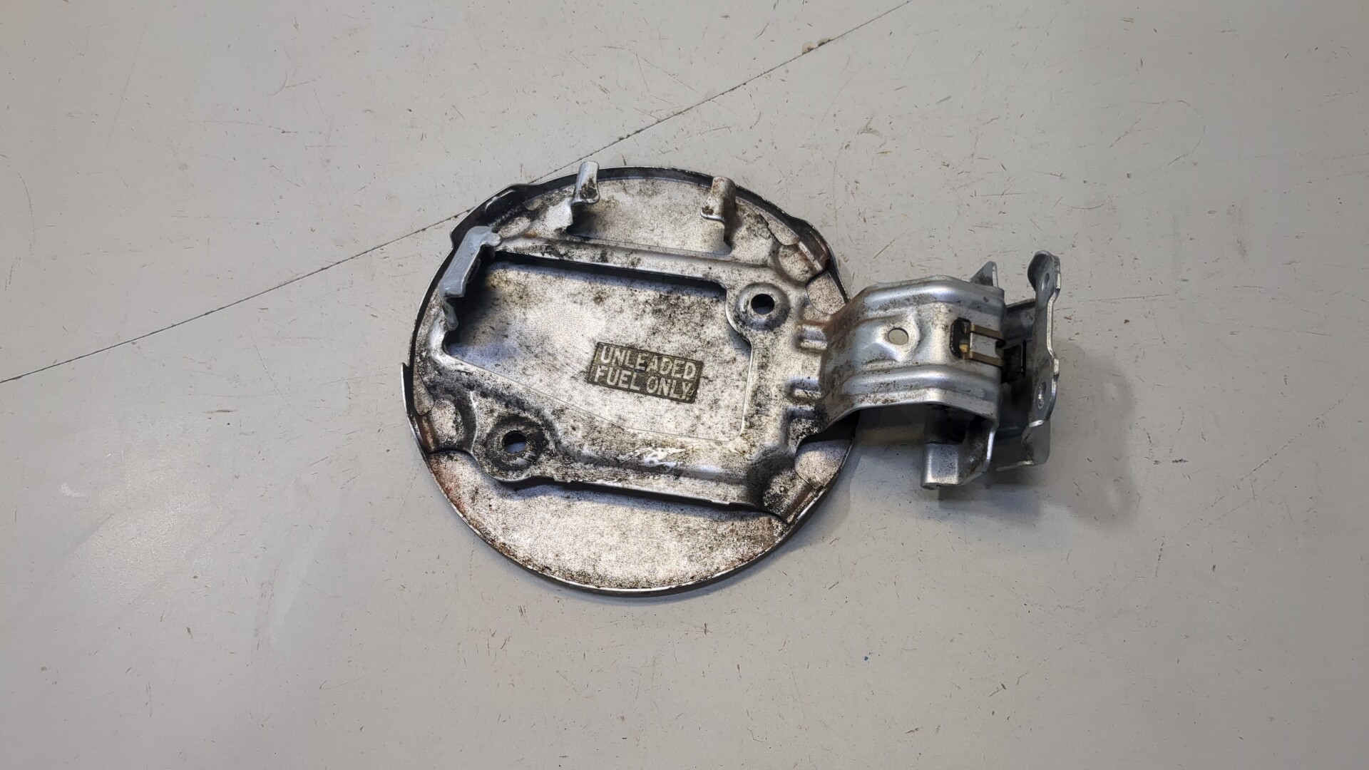 Лючок бензобака