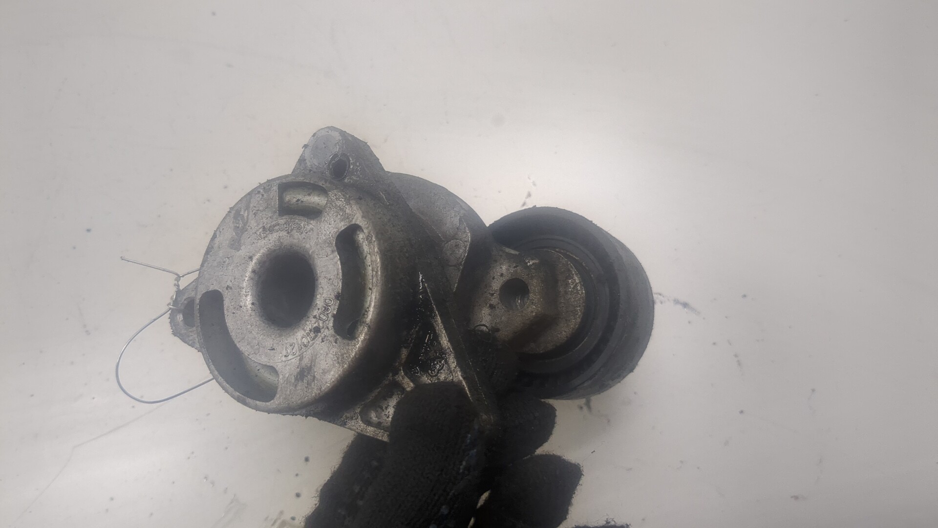 Натяжитель ремня