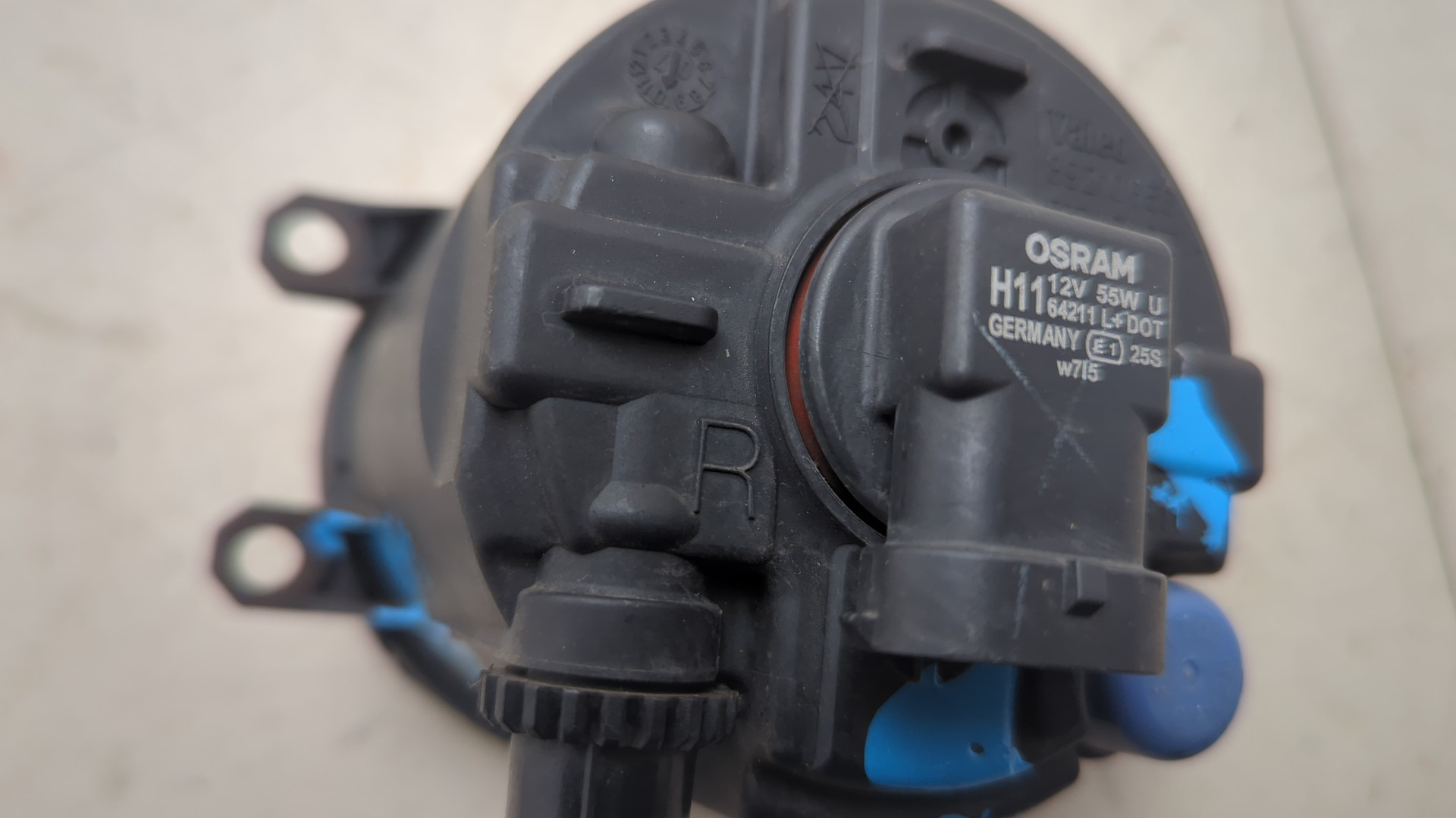 Фара противотуманная правая