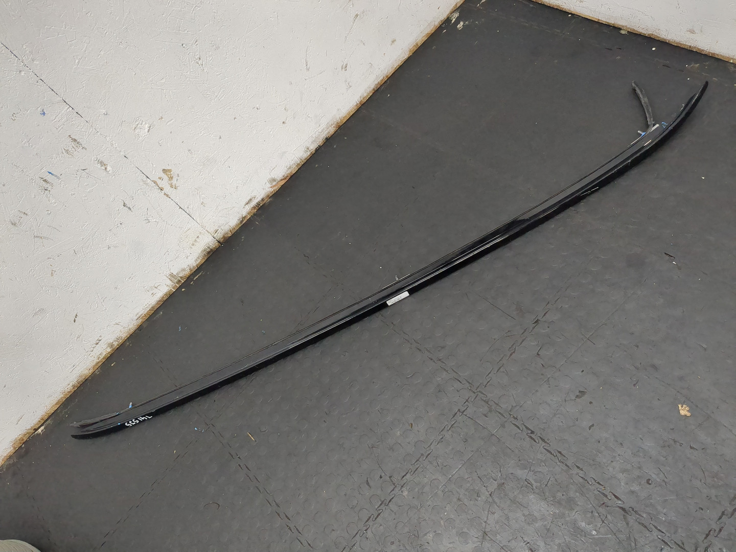 Рейлинг (релинг) левый (планка на крышу)