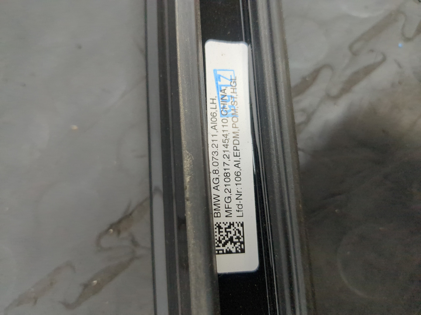 Рейлинг (релинг) левый (планка на крышу)