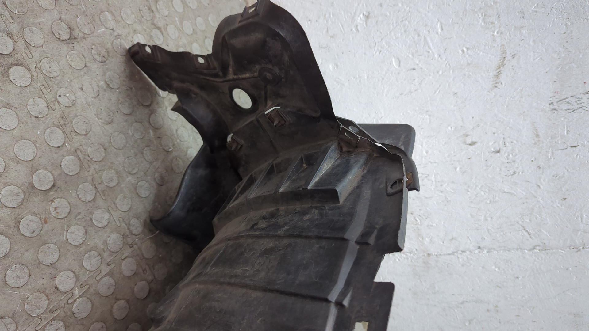 Локер передний правый