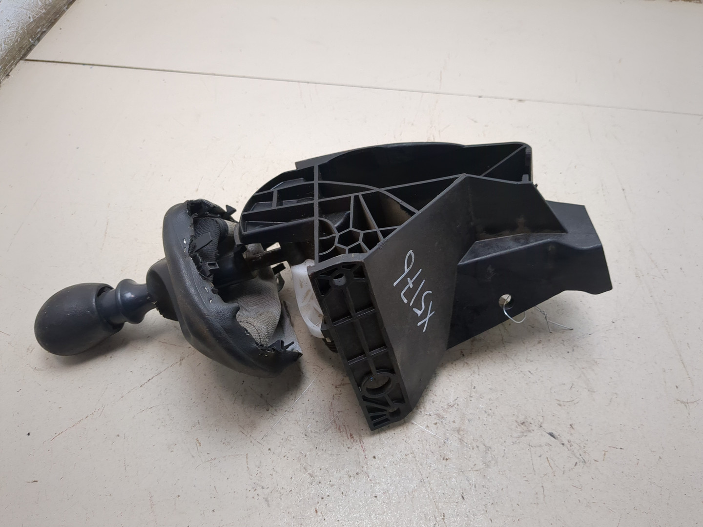 Кулиса МКПП / АКПП