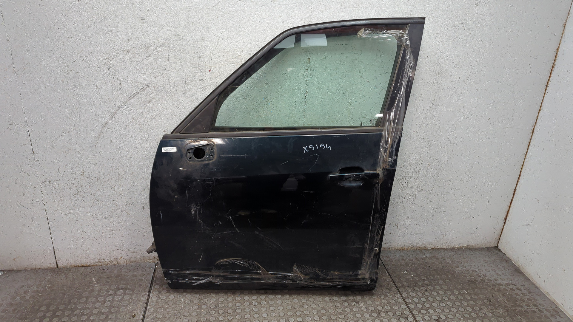 Дверь передняя левая