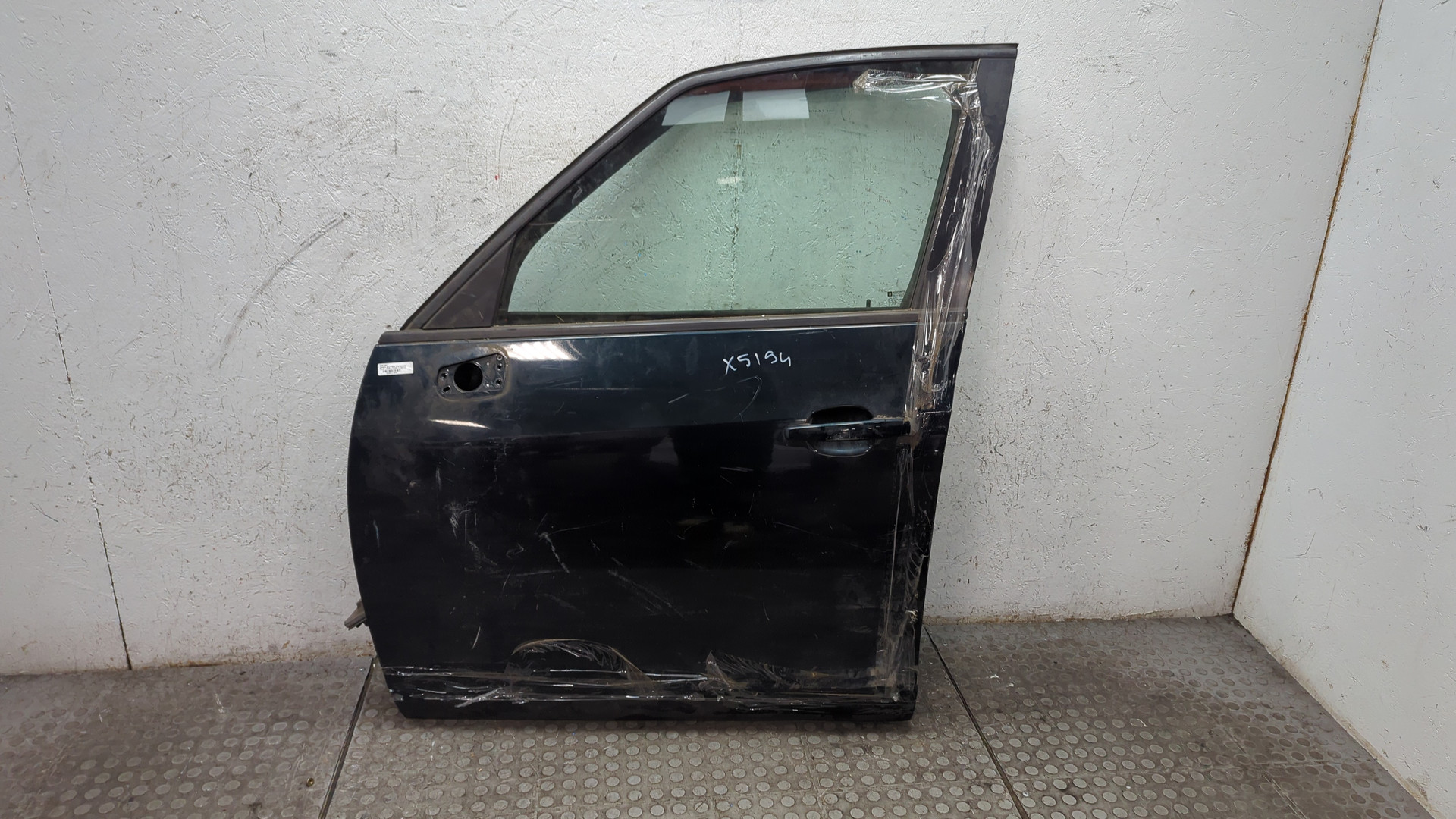 Дверь передняя левая