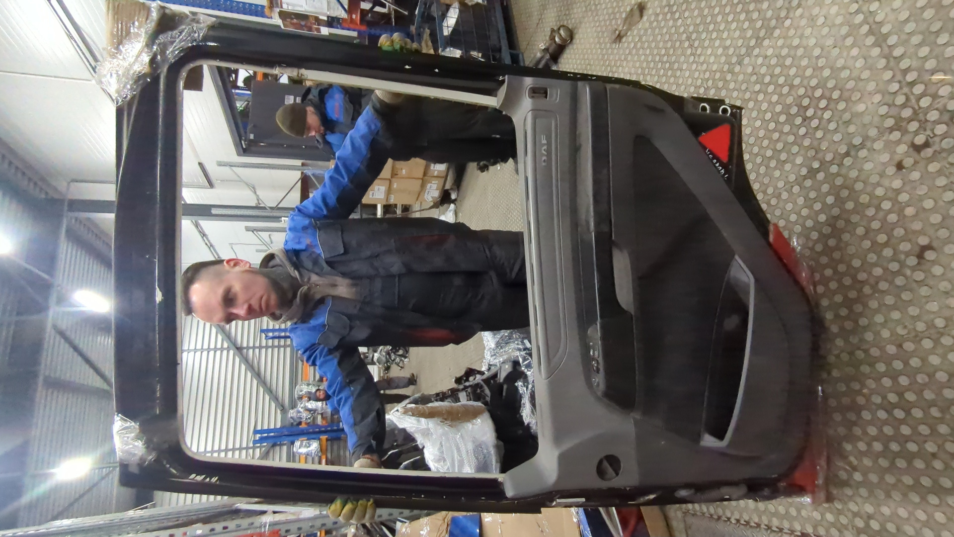 Дверь передняя правая