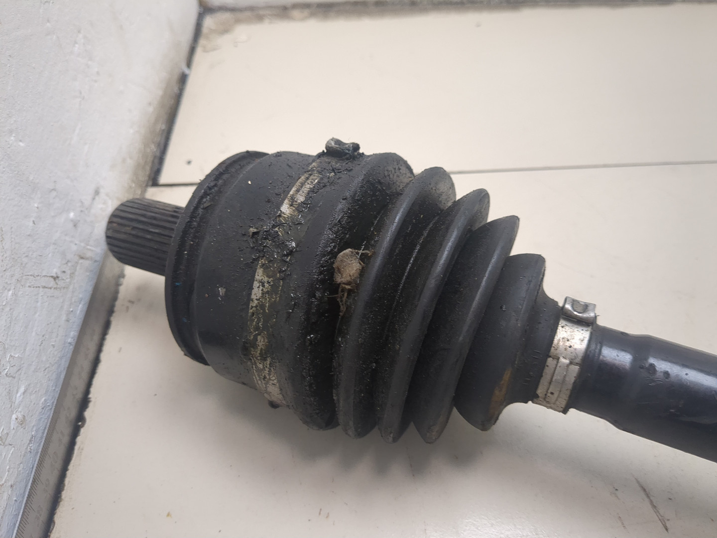 Полуось передняя правая