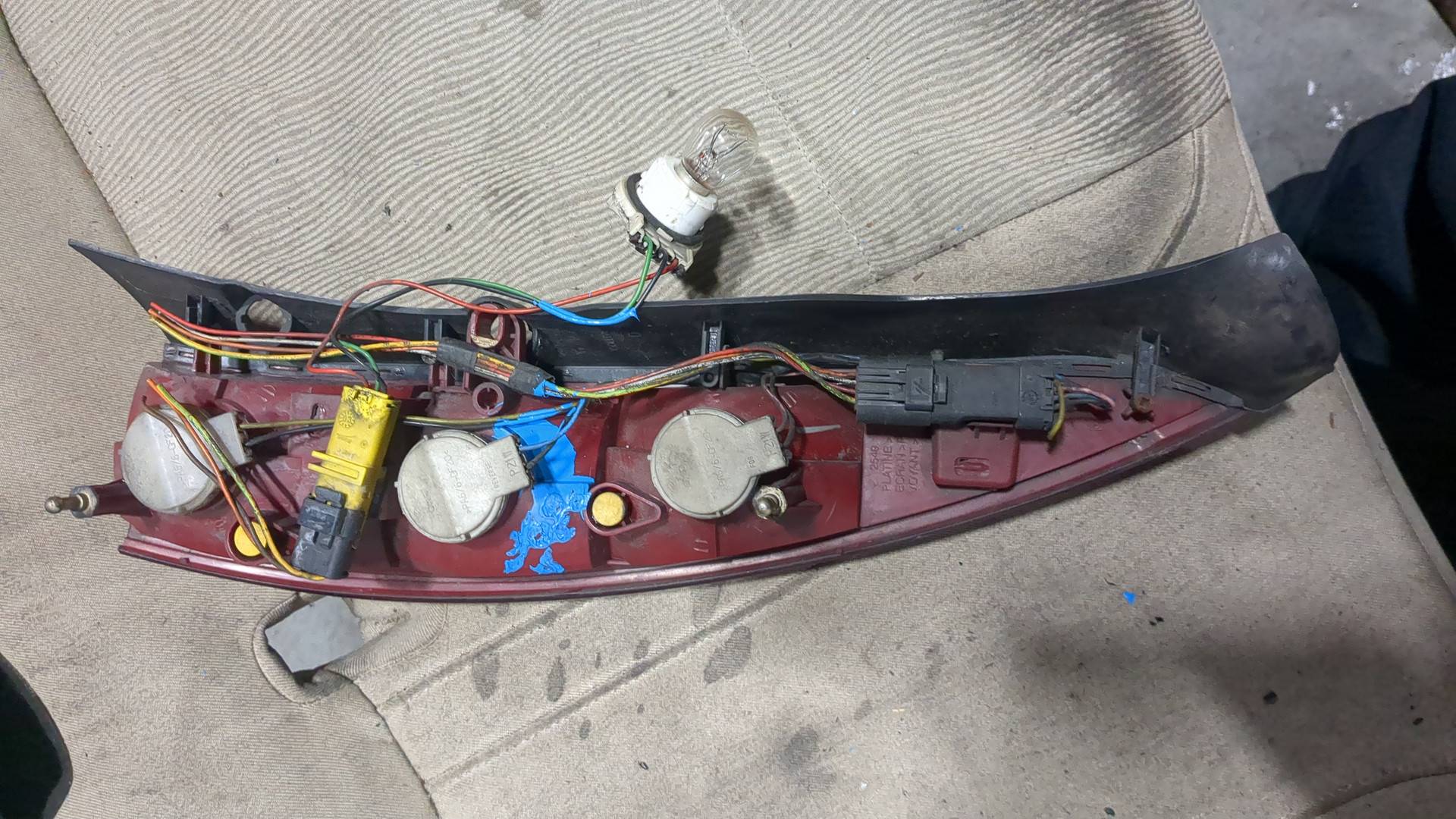 Фонарь задний правый