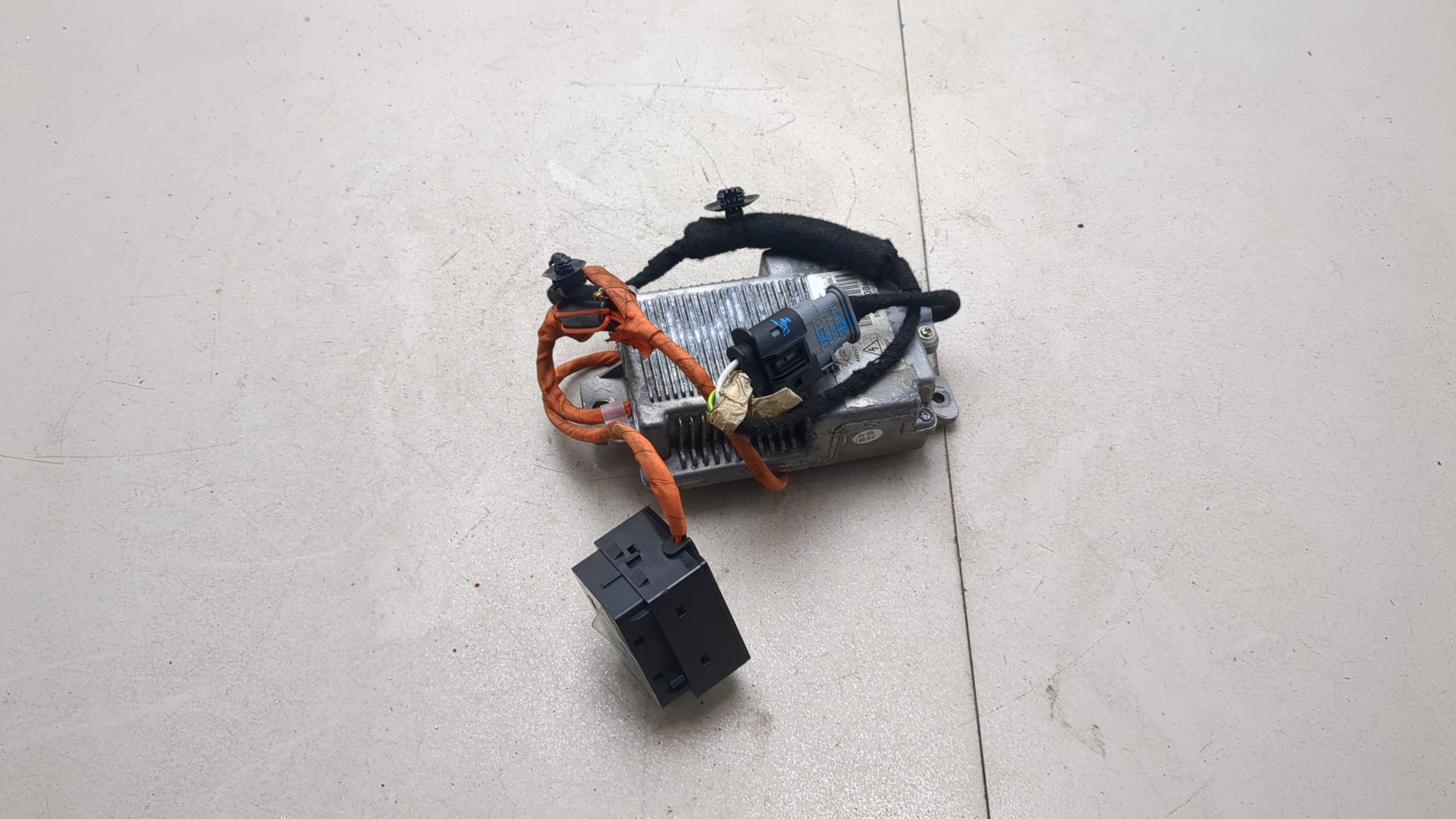 Преобразователь напряжения (адаптер)