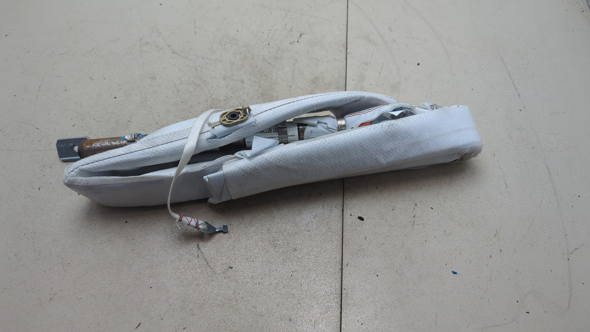 Подушка безопасности боковая (шторка)