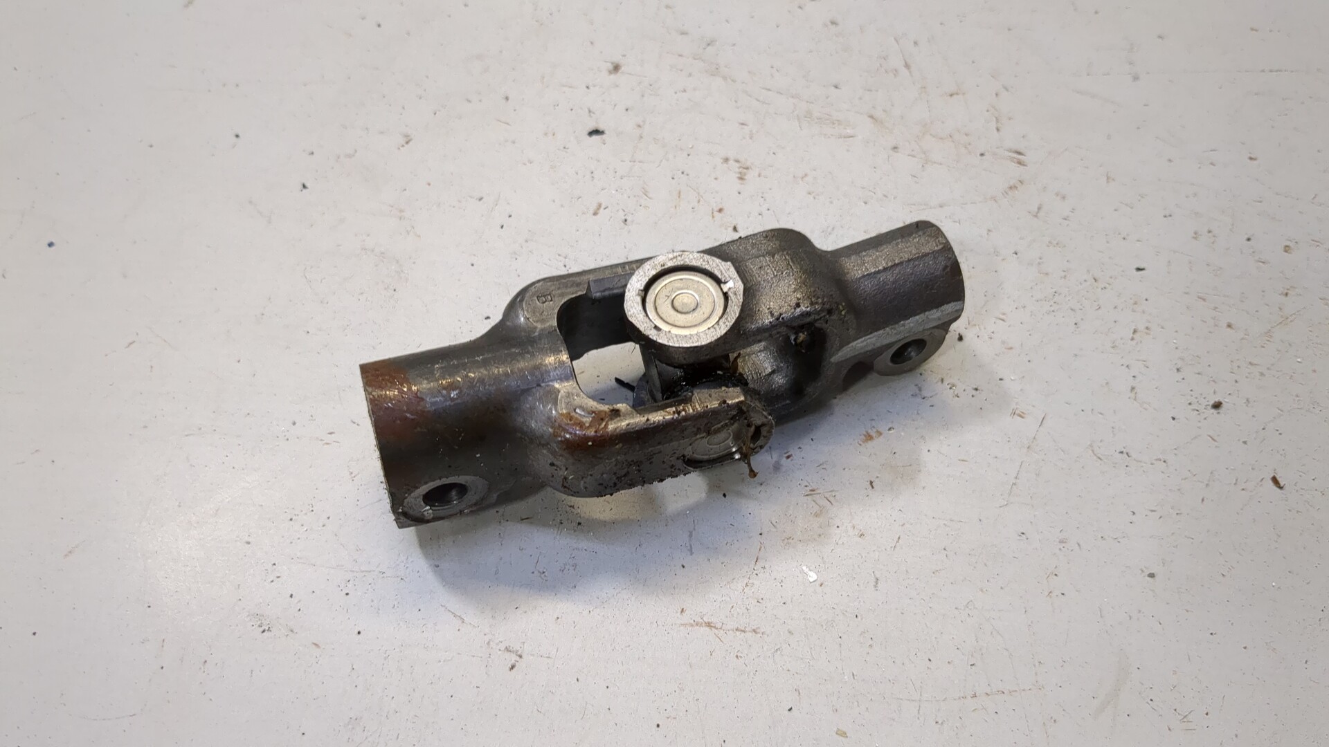 Кардан рулевой