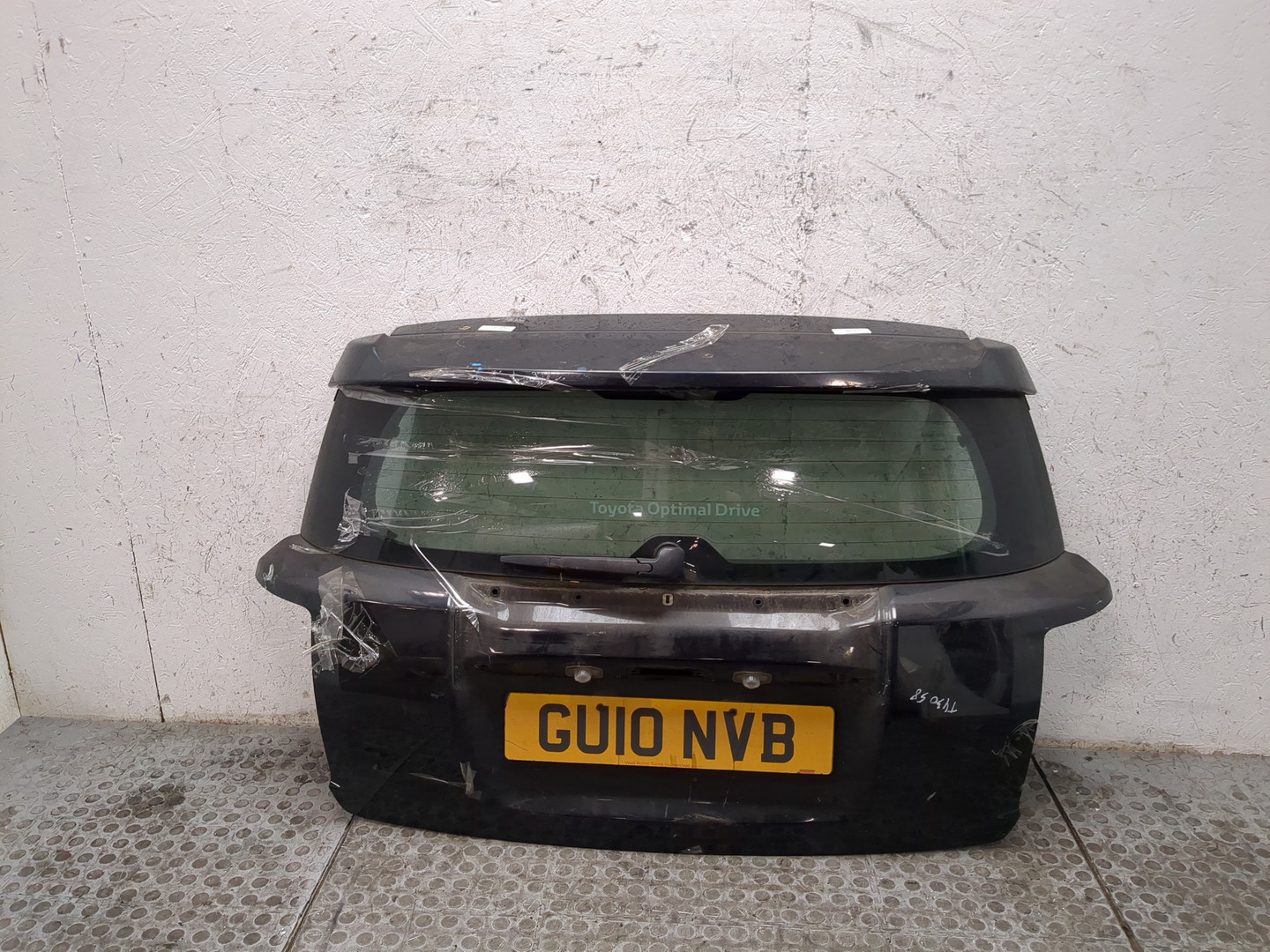 Дверь багажника