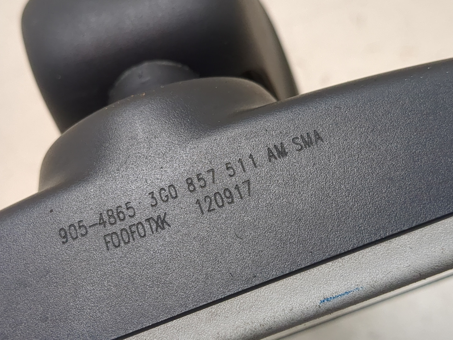 Зеркало заднего вида