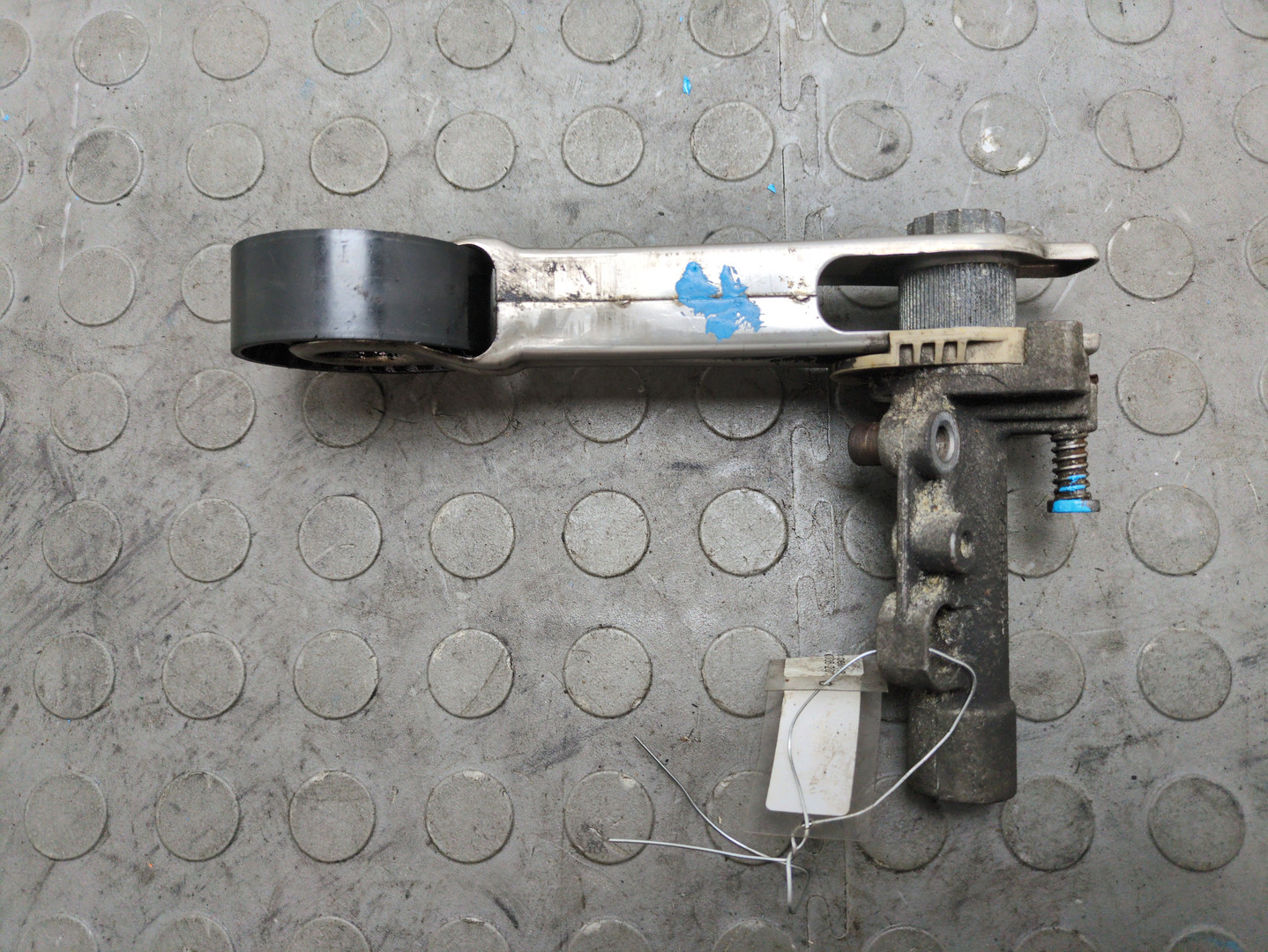 Натяжитель ремня