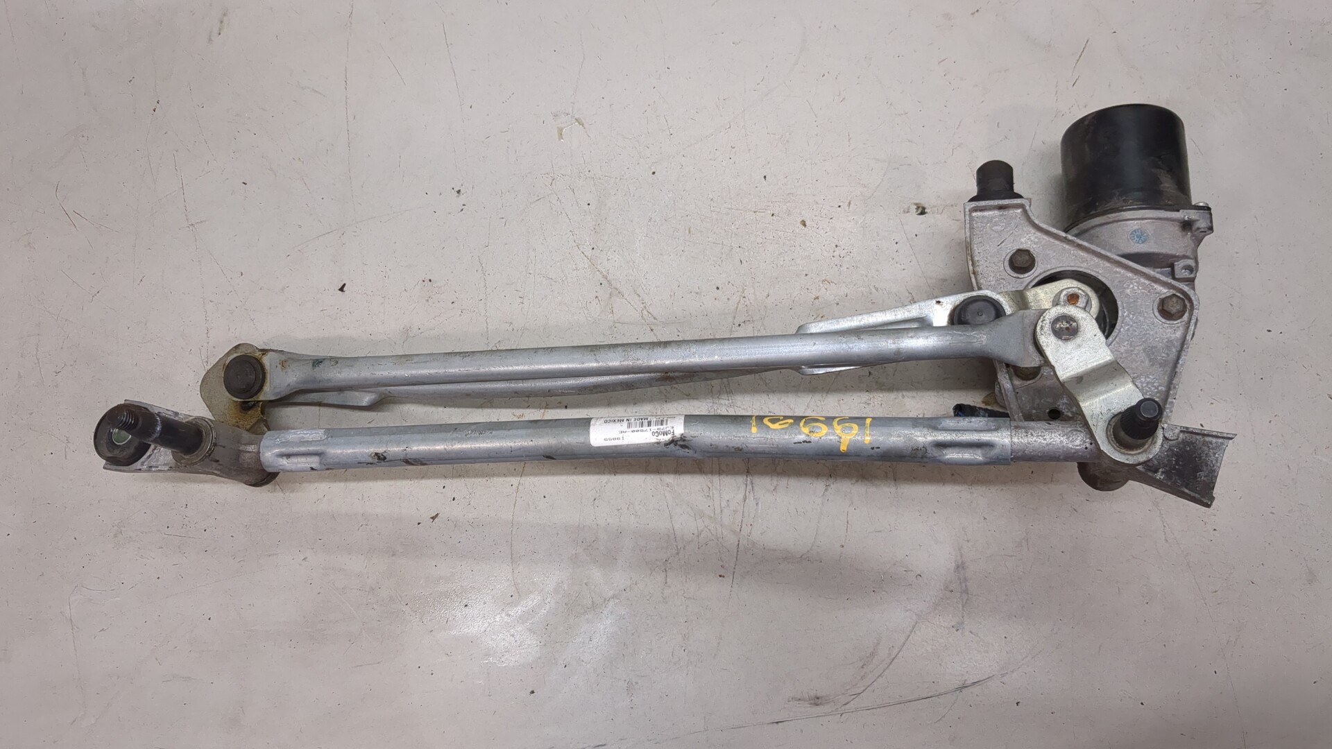 Трапеция стеклоочистителей