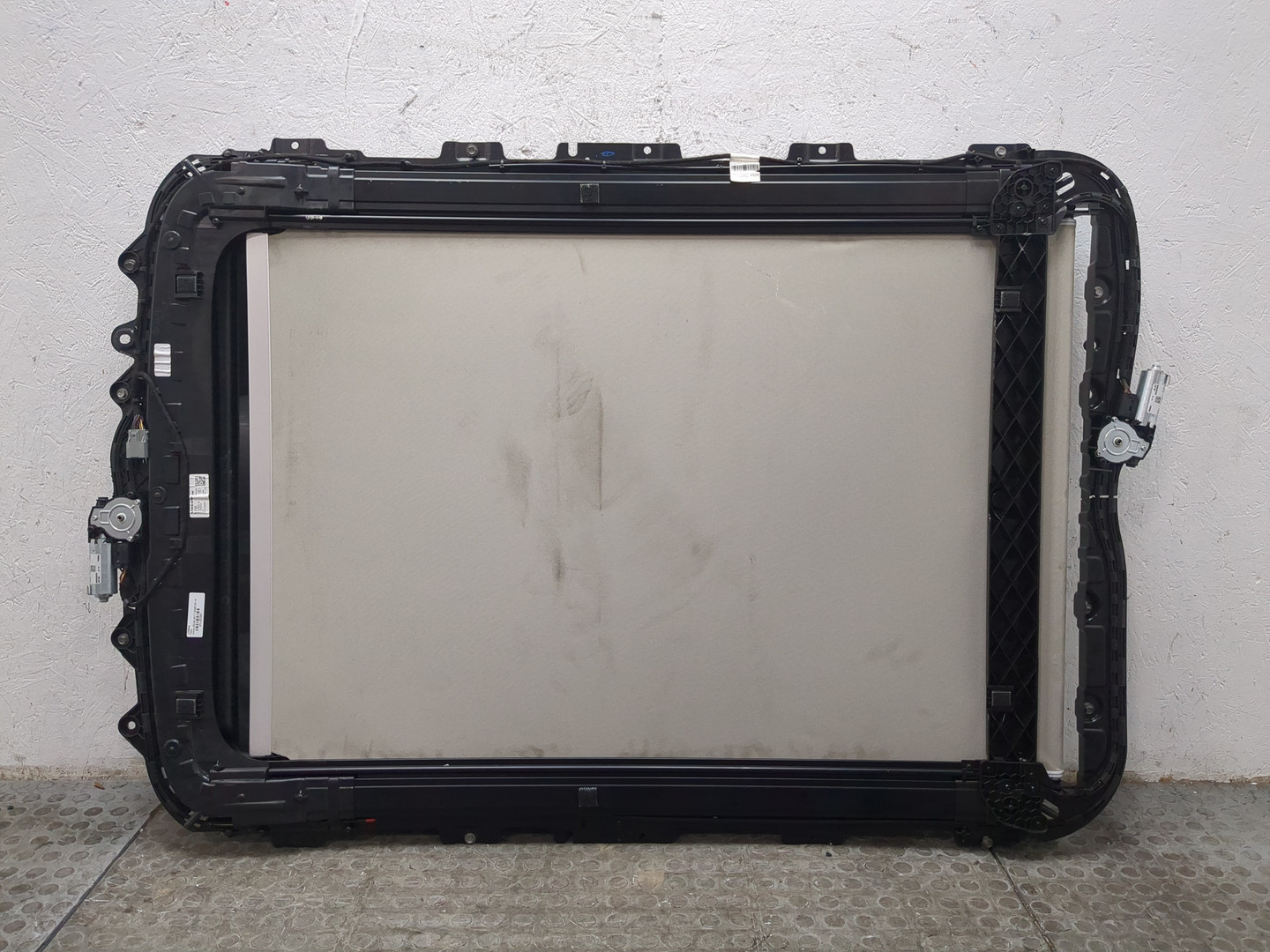 Люк в сборе электрический