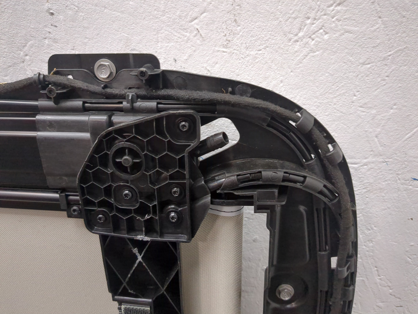 Люк в сборе электрический