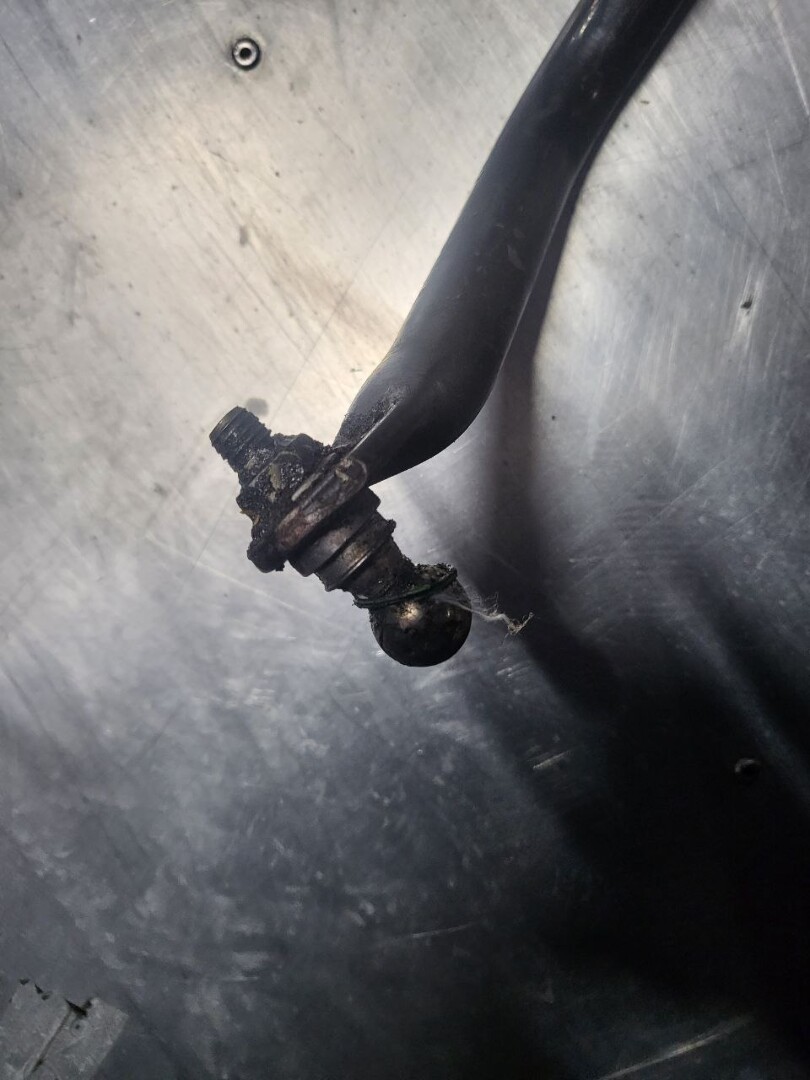 Стабилизатор передний