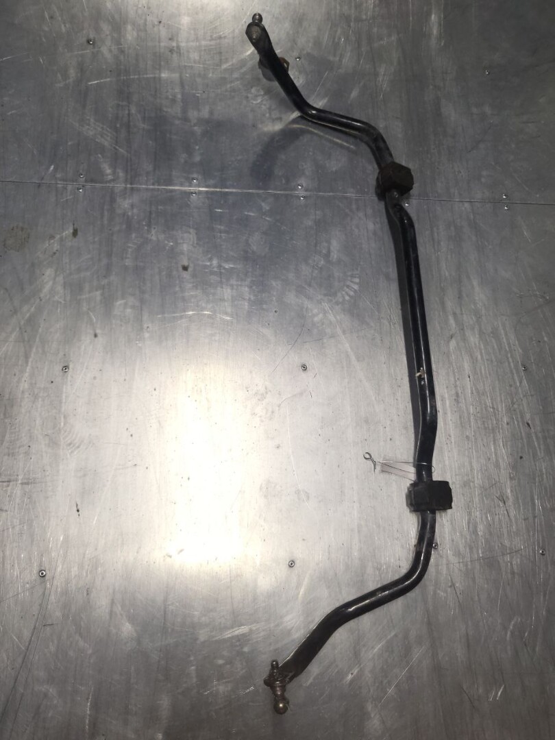 Стабилизатор передний