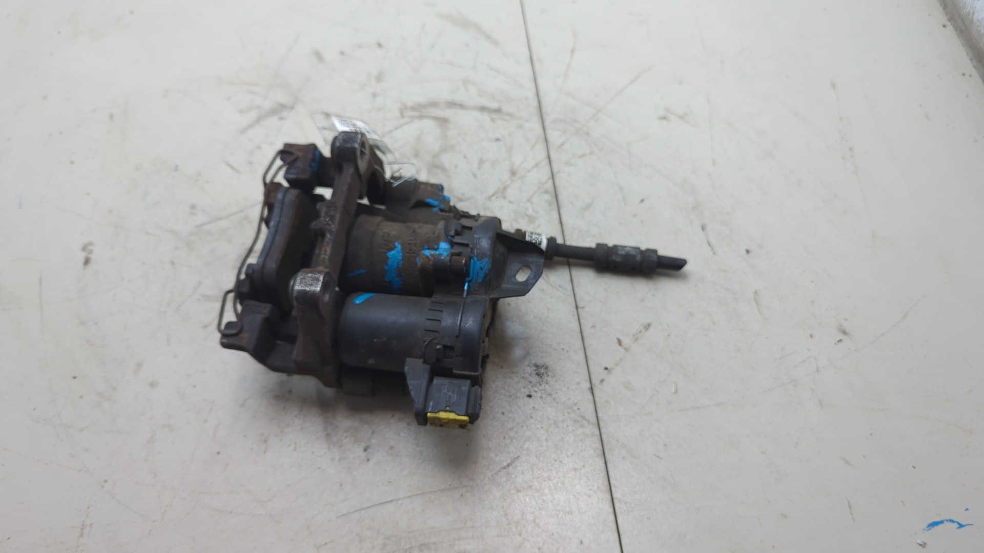 Суппорт задний правый