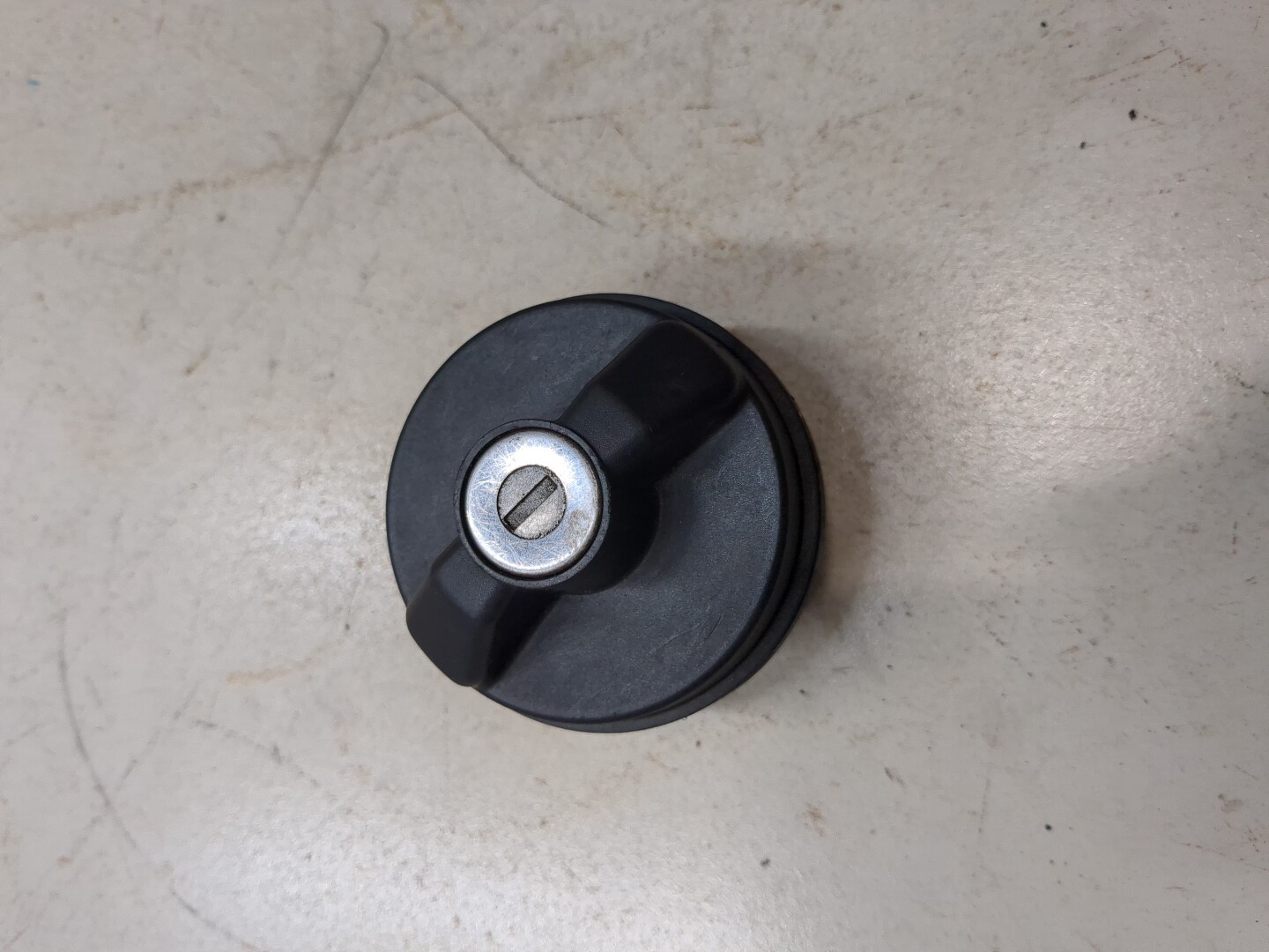 Крышка бензобака