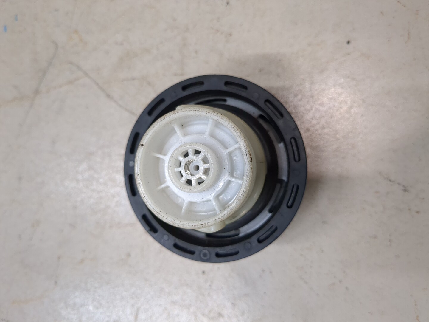 Крышка бензобака