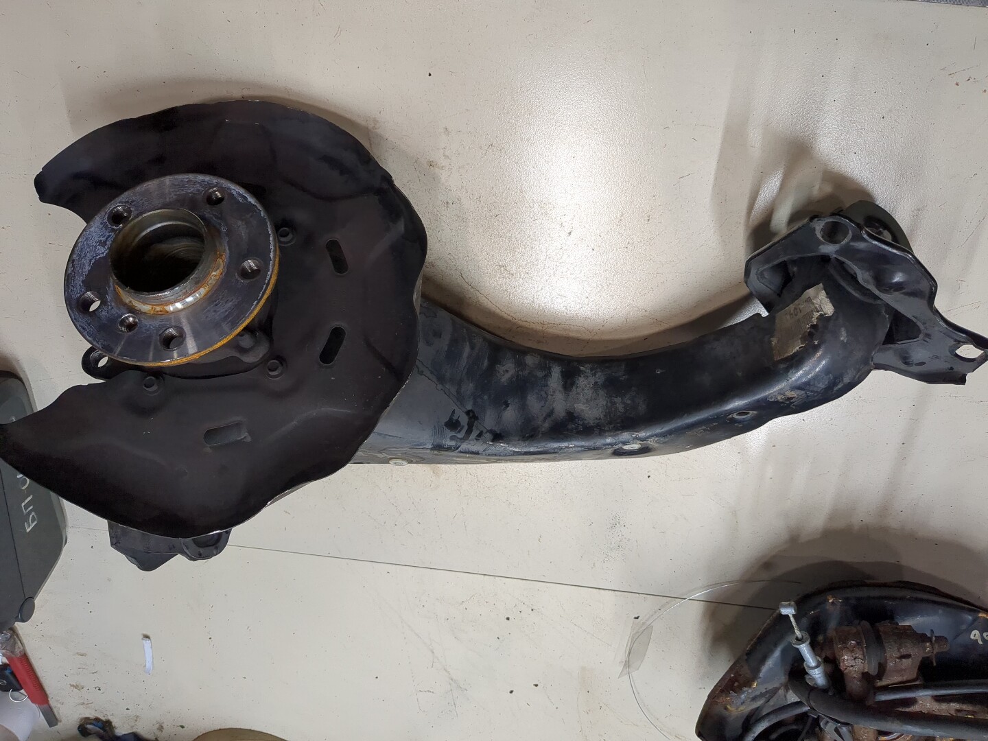 Кулак поворотный задний правый