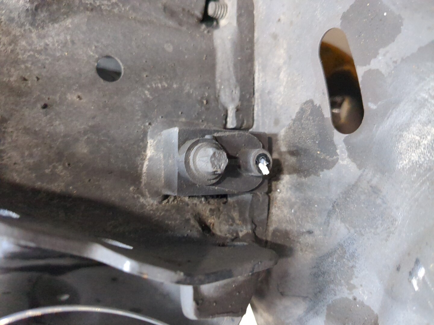 Кулак поворотный задний правый