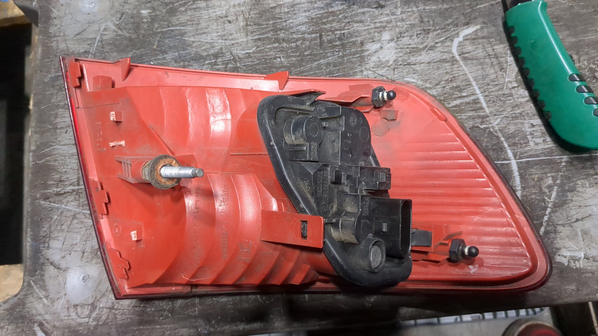 Фонарь задний правый