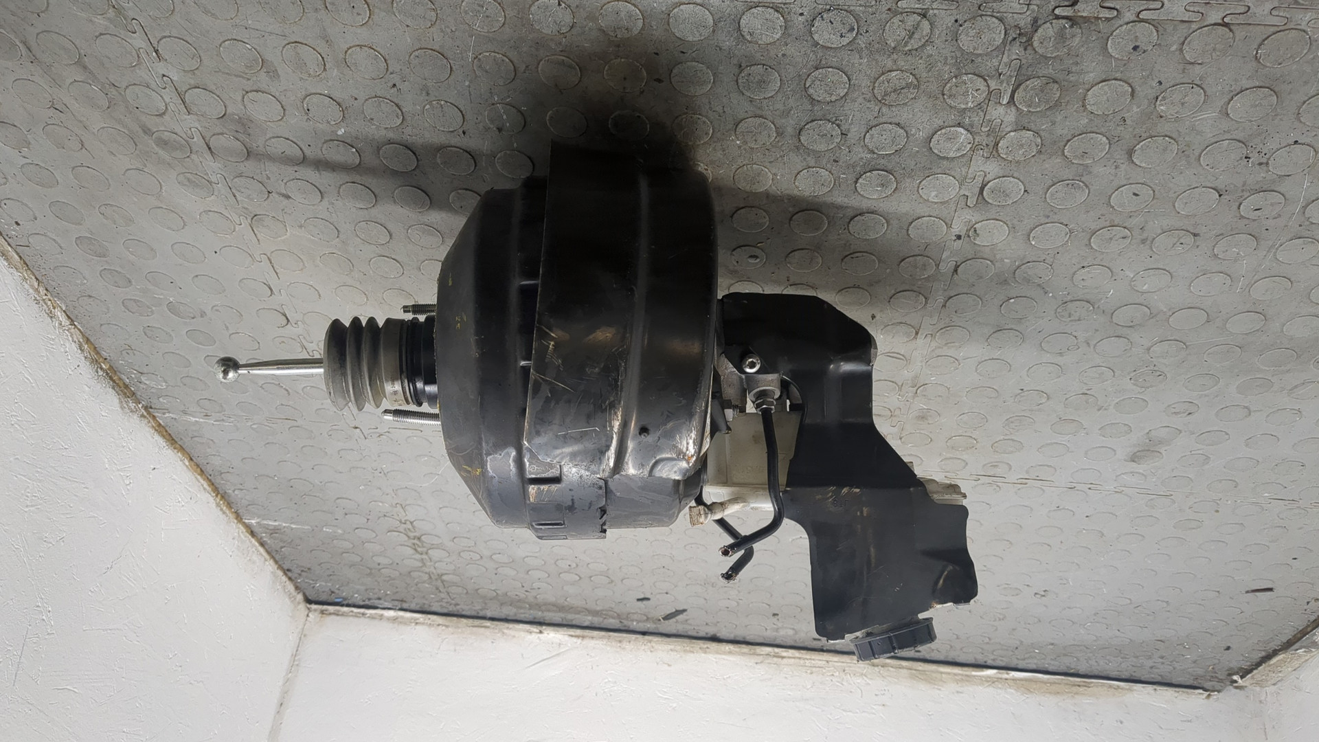 Цилиндр тормозной главный