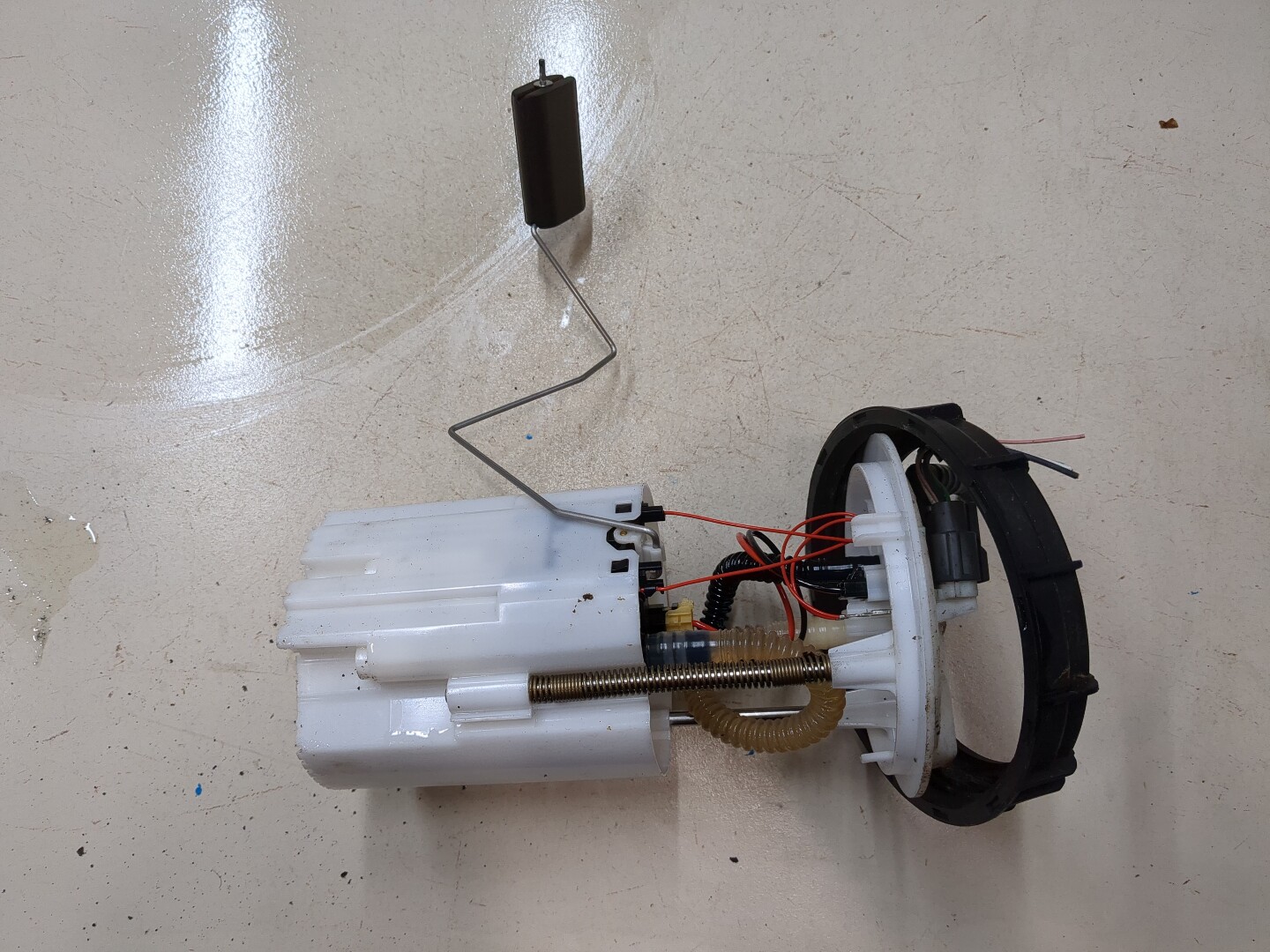 Насос топливный электрический