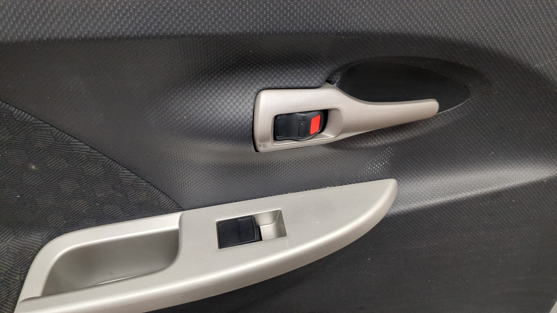 Дверь задняя левая