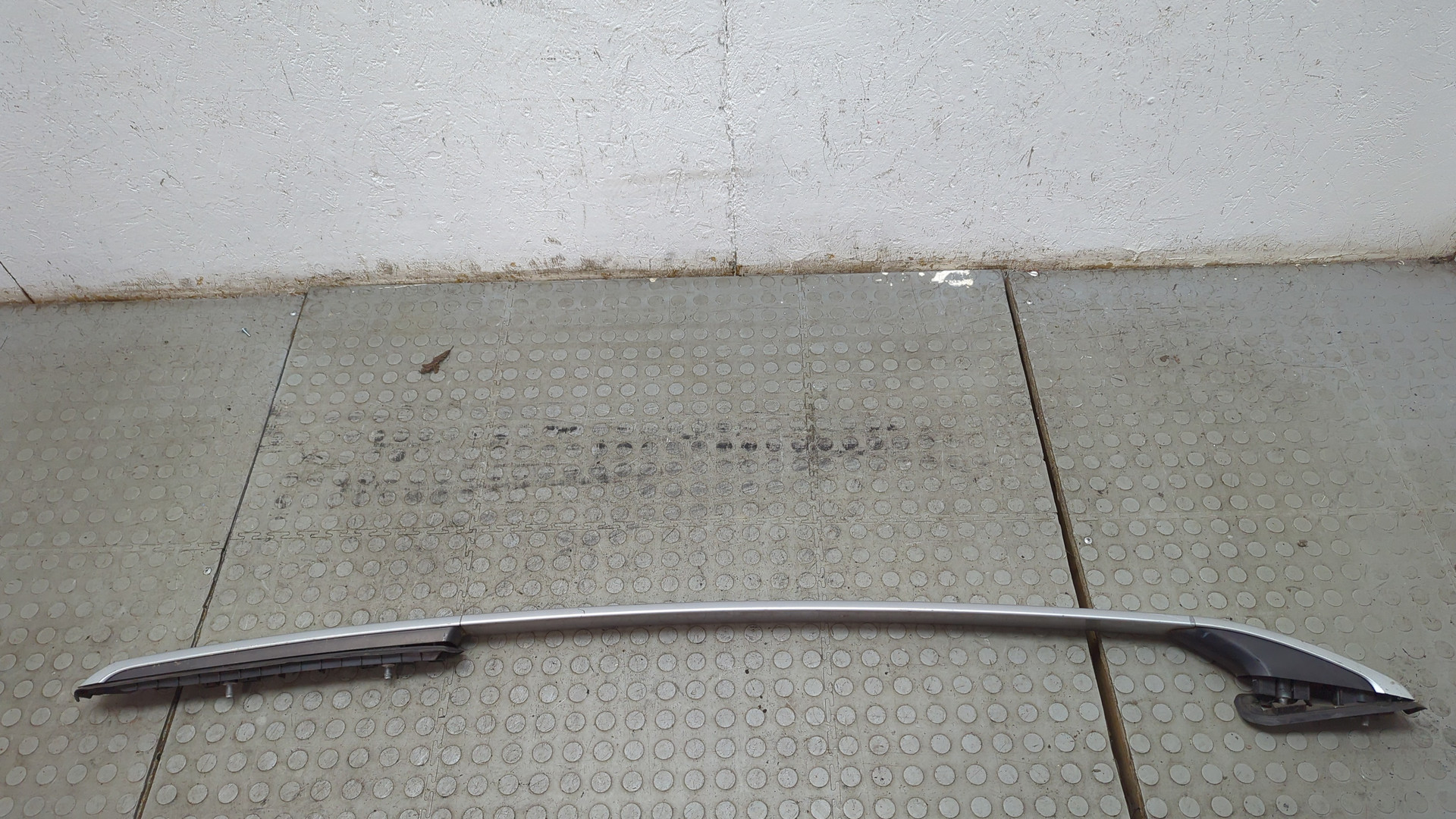 Рейлинг (релинг) правый (планка на крышу)