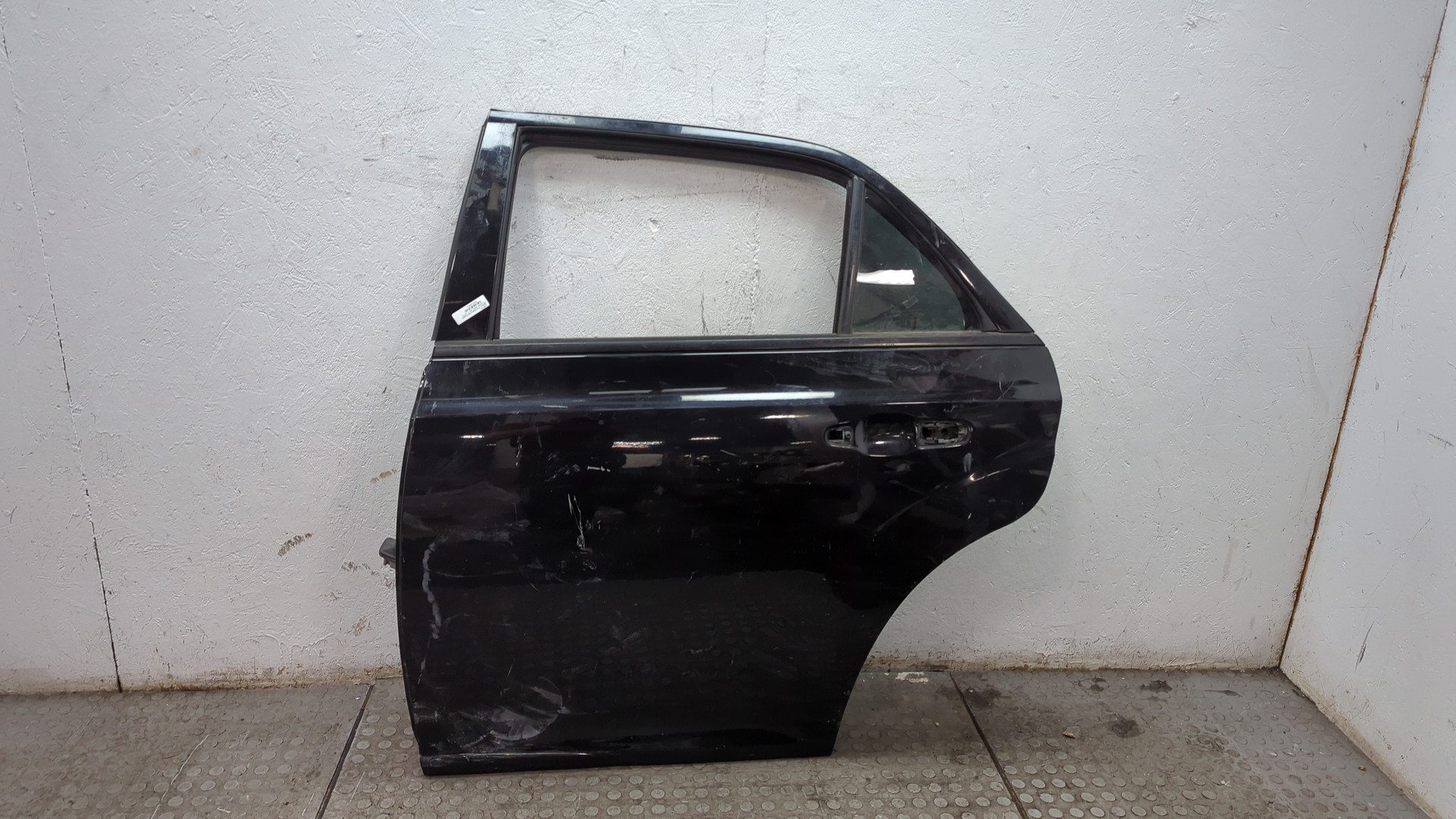 Дверь задняя левая