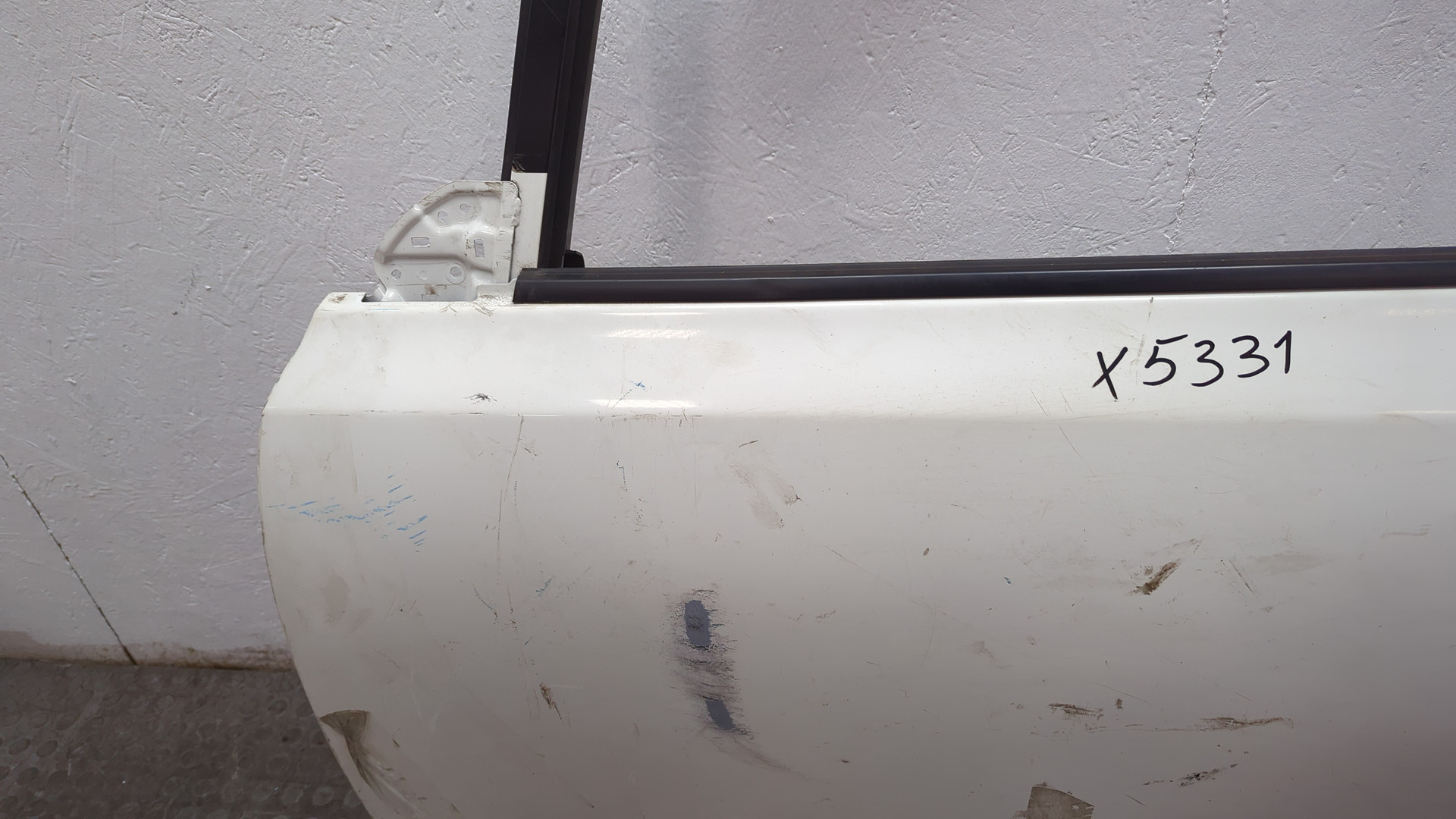 Дверь передняя левая