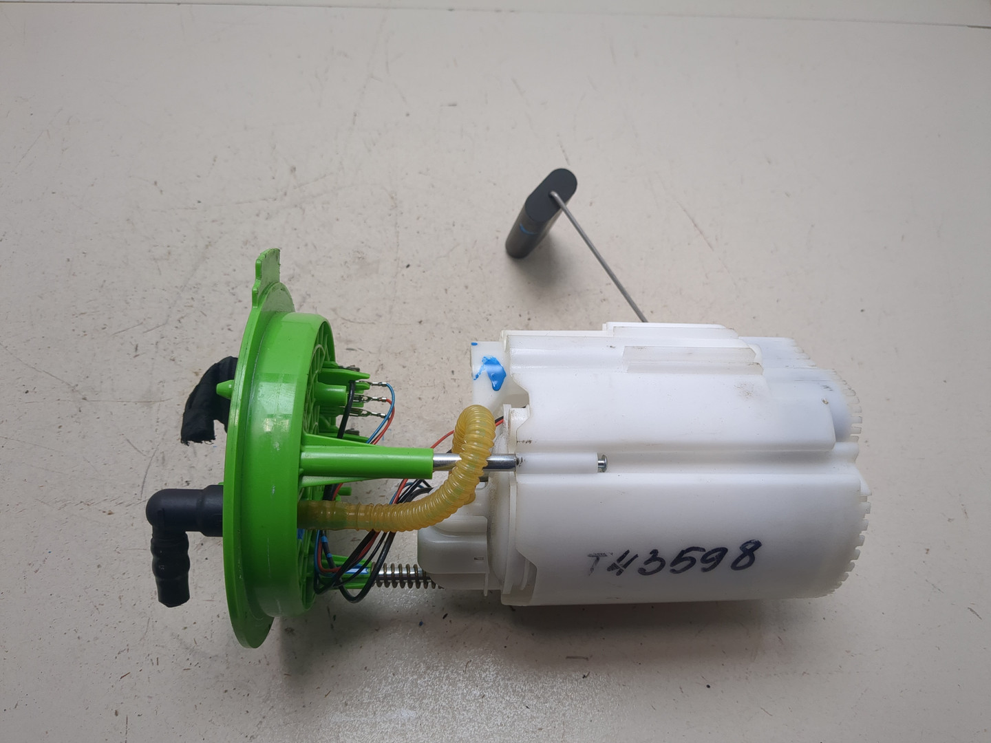 Насос топливный электрический