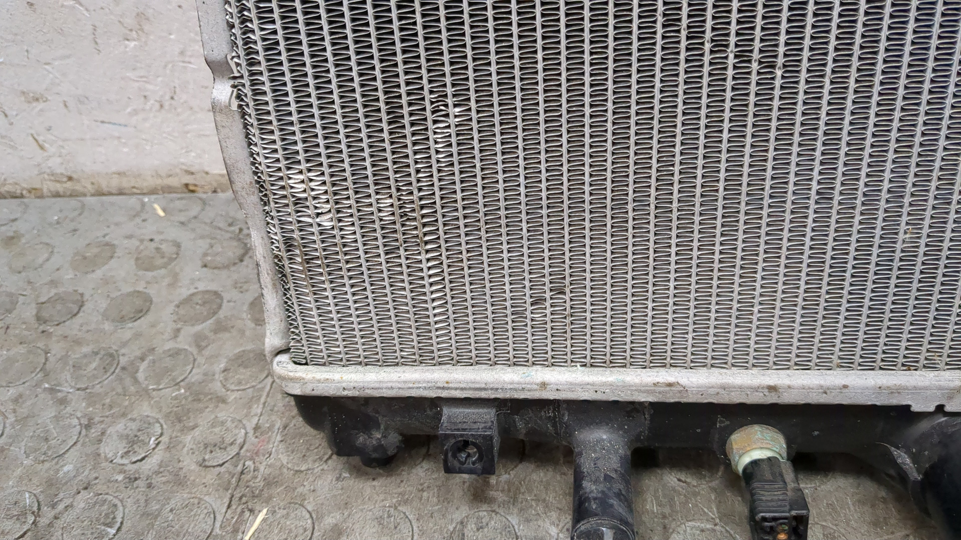 Радиатор охлаждения двигателя основной