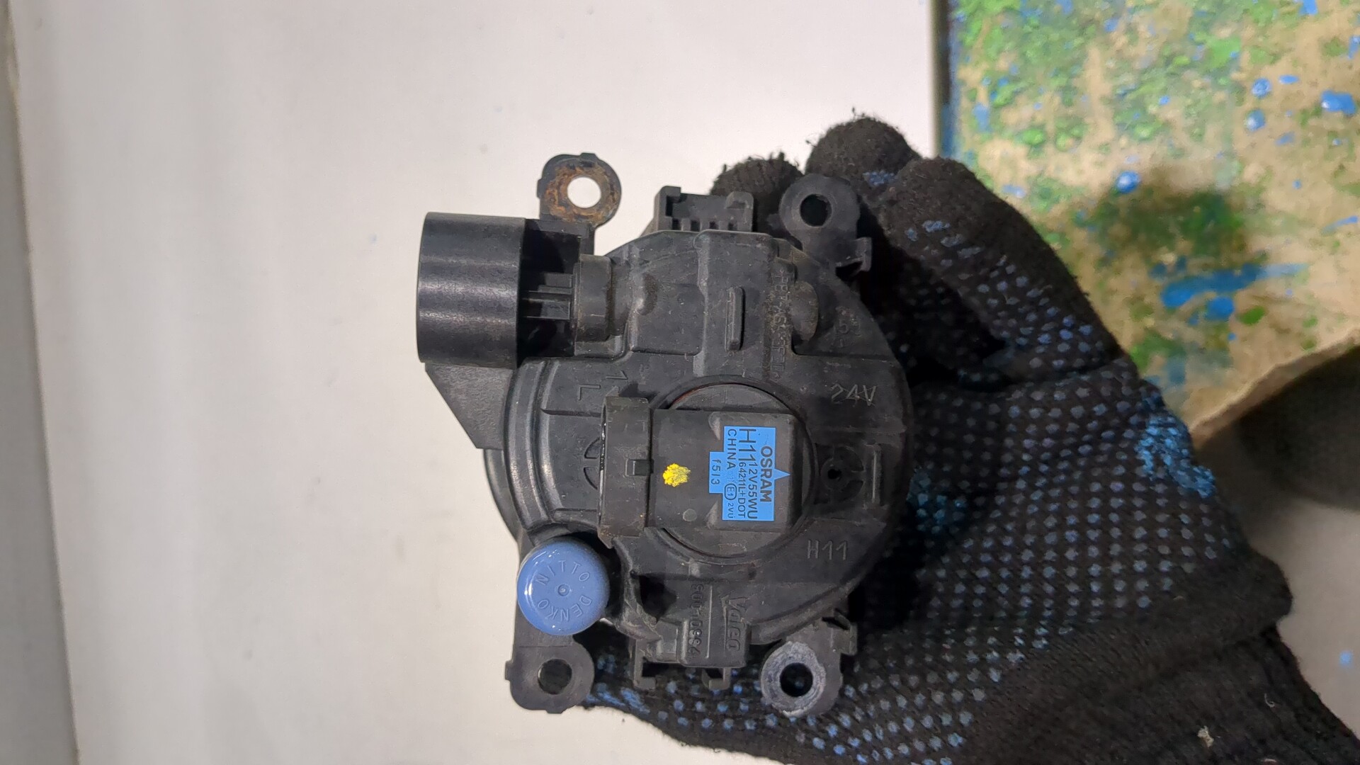 Фара противотуманная левая