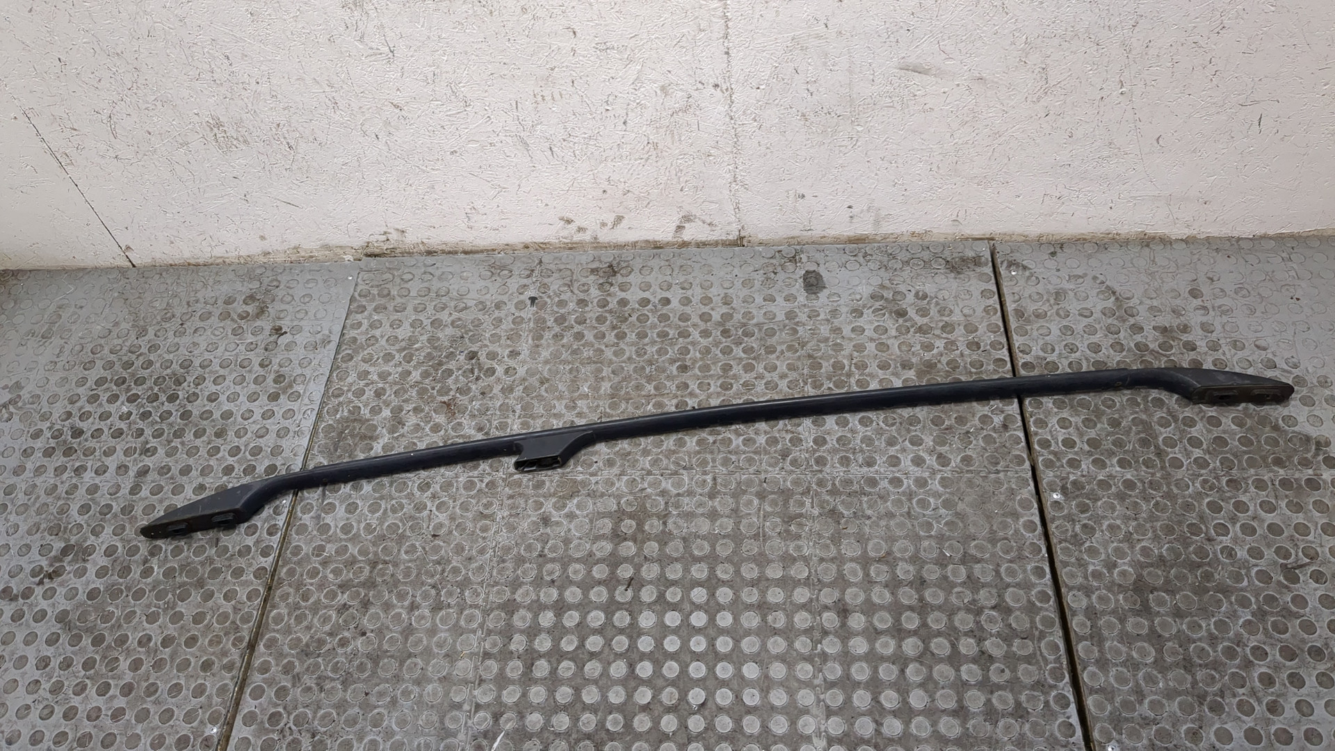 Рейлинг (релинг) левый (планка на крышу)