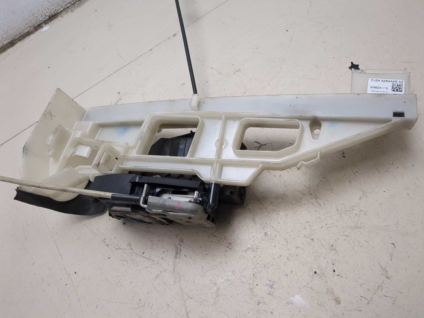 Замок двери задней правой