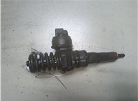 038130073BC Форсунка топливная Volkswagen Passat 5 2000-2005 9253929 #1