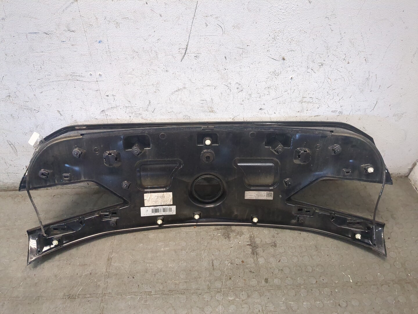 Накладка крышки багажника