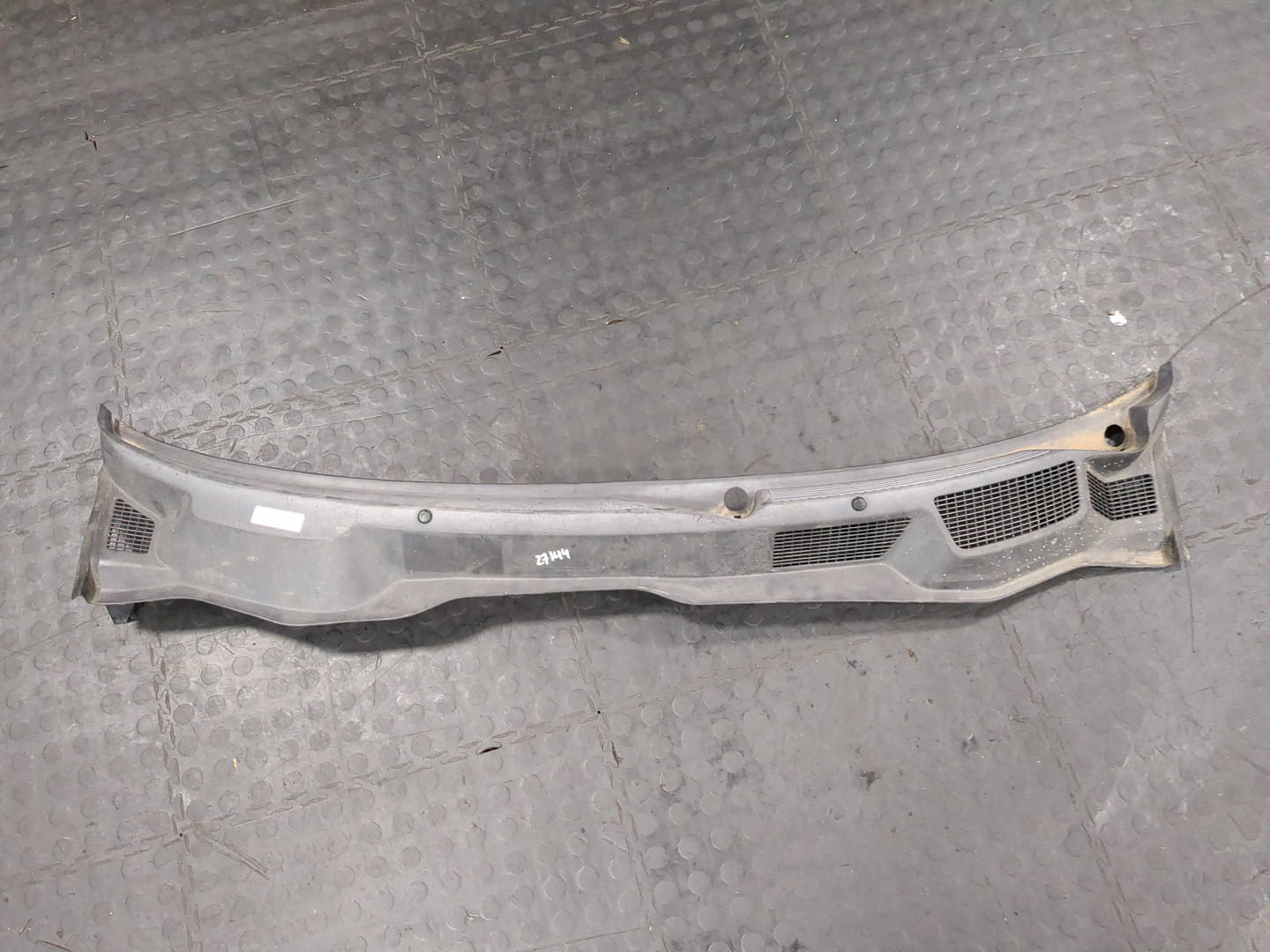 Решетка стеклоочистителей (Жабо)