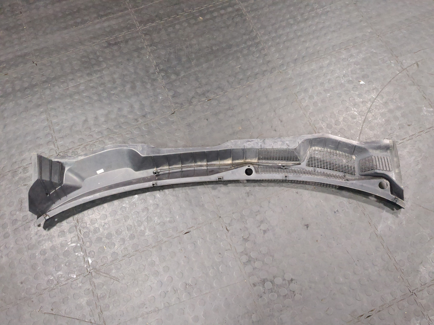 Решетка стеклоочистителей (Жабо)