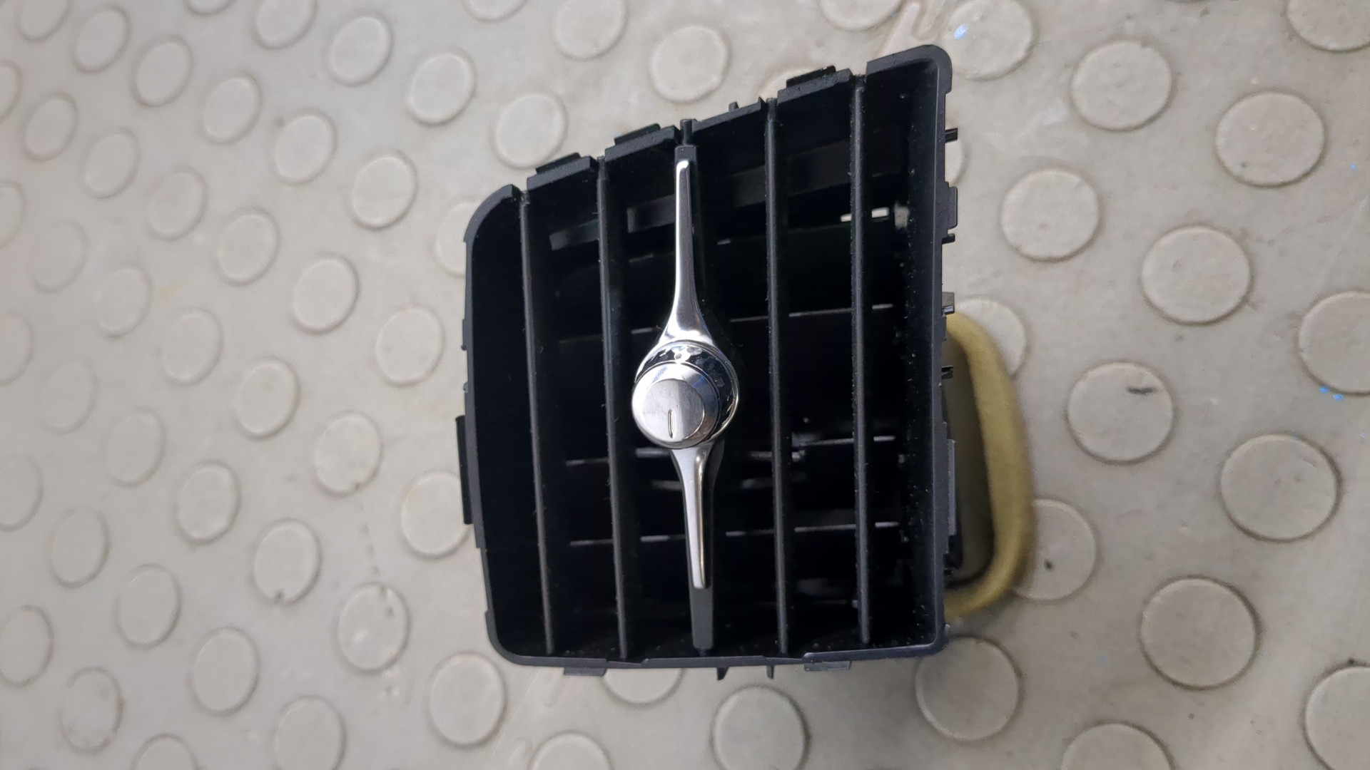 Дефлектор воздушный