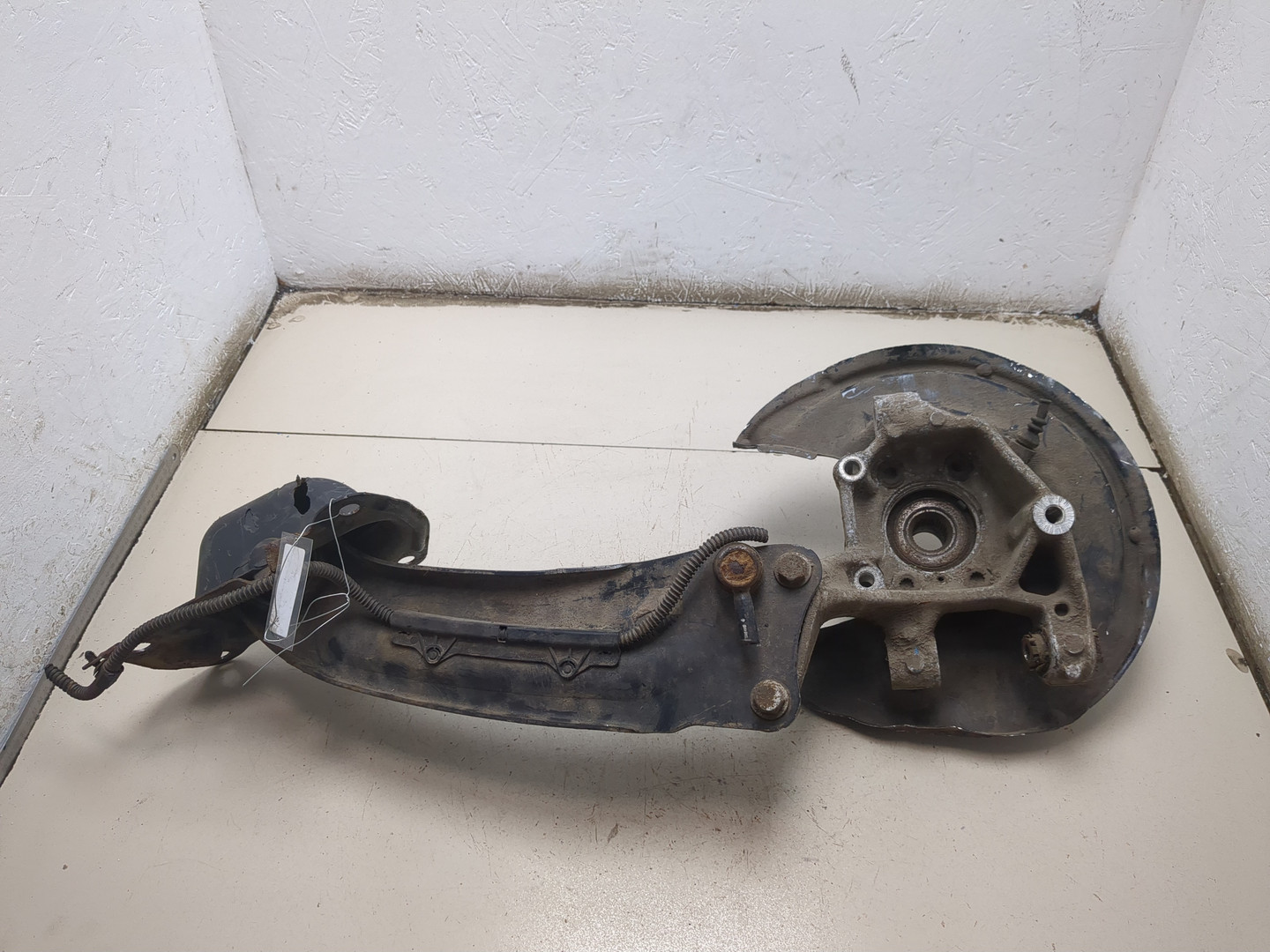 Кулак поворотный задний правый